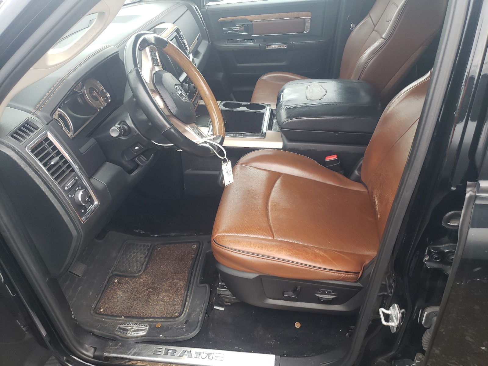 1C6RR7PT1FS537924 2015 Ram 1500 Longhorn