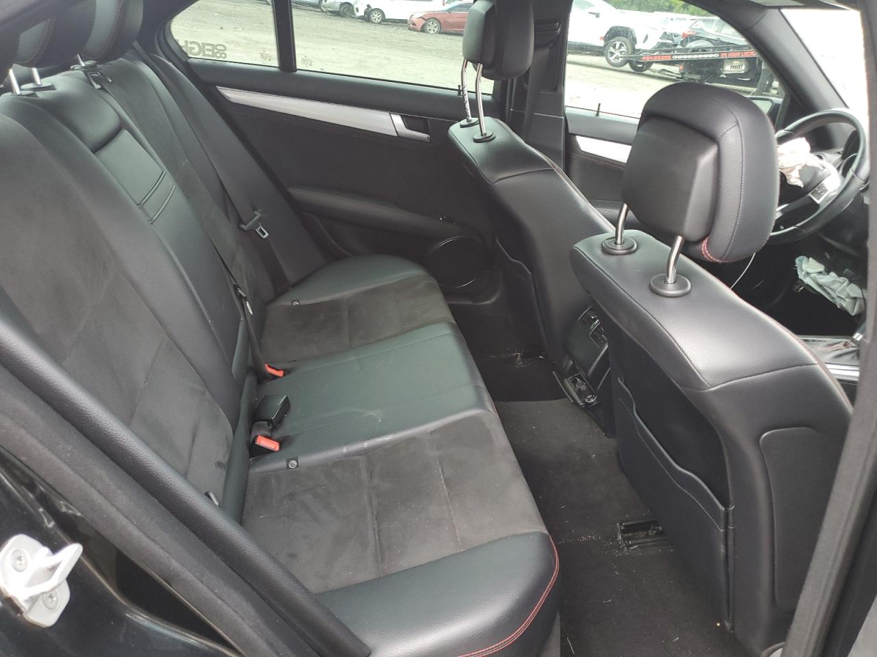 2013 Mercedes-Benz C 300 4Matic VIN: WDDGF8AB4DA818560 Lot: 64896404