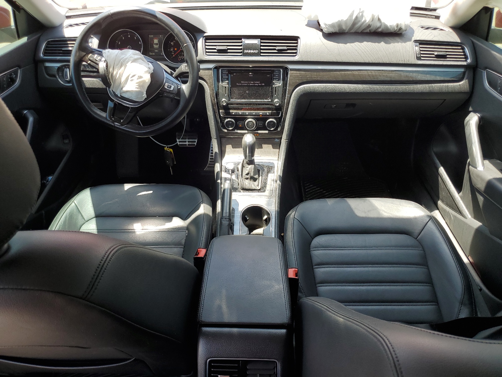 1VWCA7A34JC009776 2018 Volkswagen Passat Sel Premium