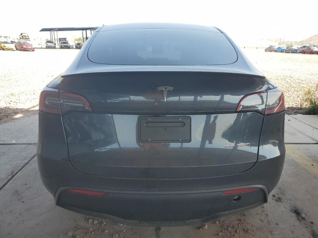 7SAYGDEF5RF024069 2024 Tesla Model Y