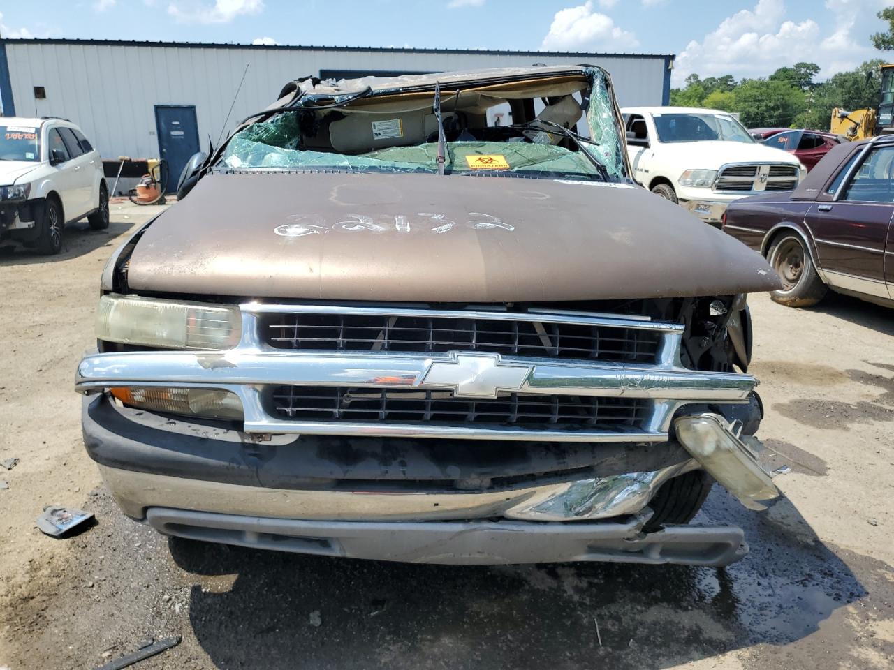 2003 Chevrolet Suburban C1500 VIN: 1GNEC16Z63J200802 Lot: 61810024