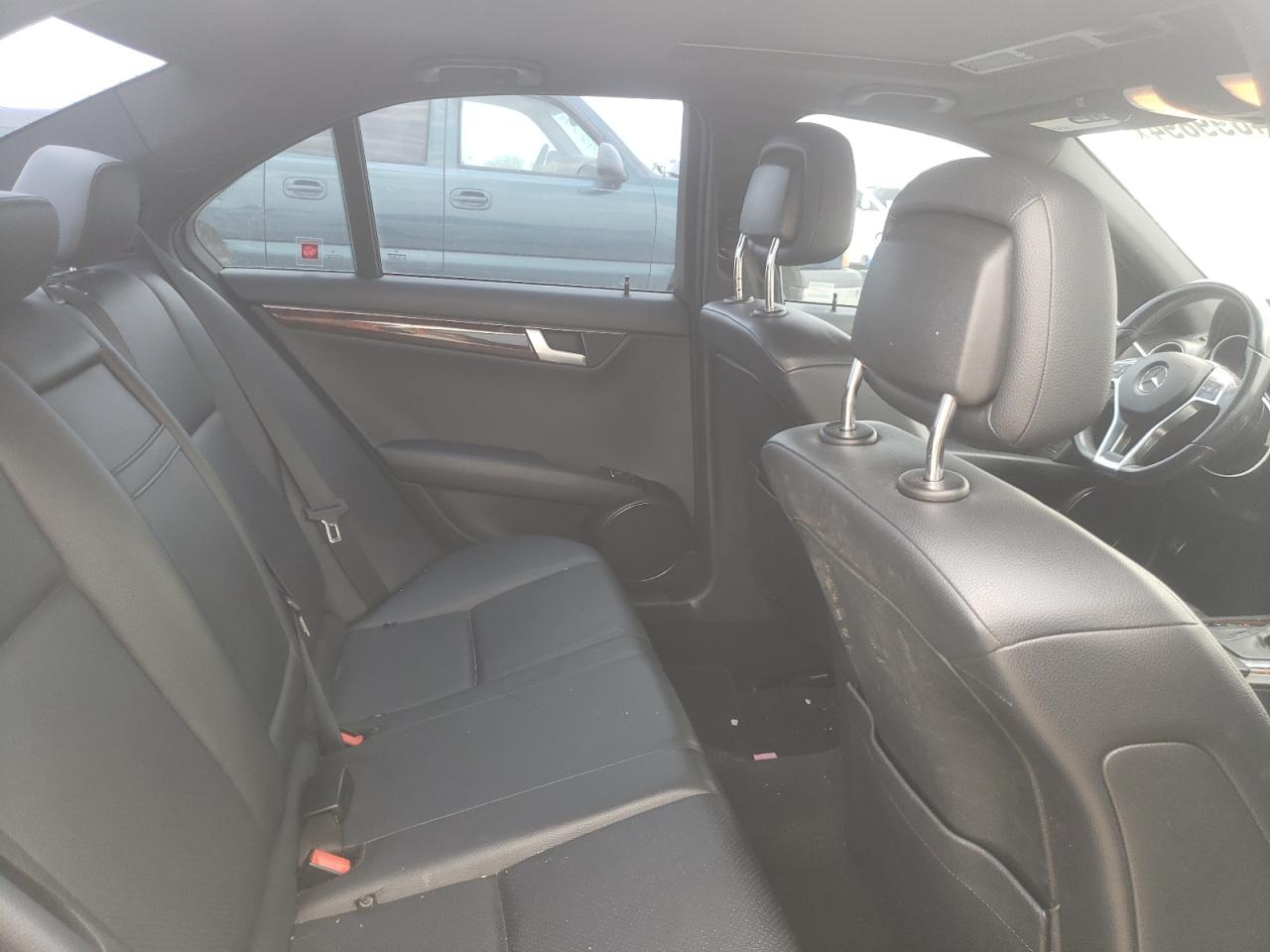 2012 Mercedes-Benz C 300 4Matic VIN: WDDGF8BB0CR207780 Lot: 92927535
