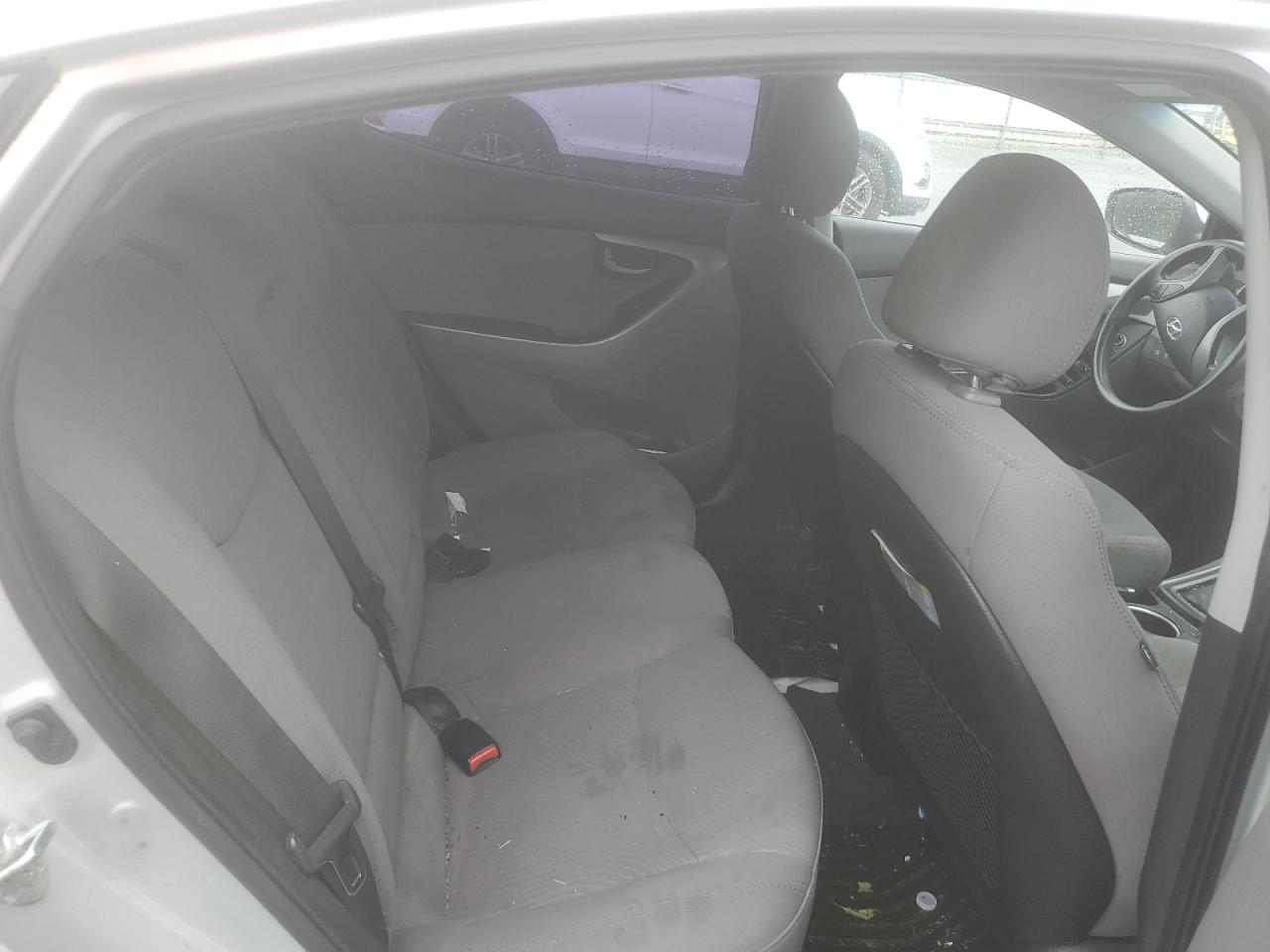 2016 Hyundai Elantra Se VIN: 5NPDH4AE1GH727348 Lot: 62678534