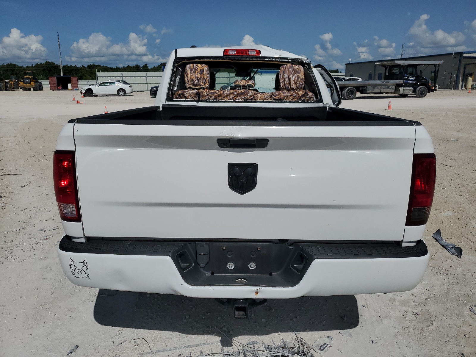 1C6RR6FG6KS555389 2019 Ram 1500 Classic Tradesman