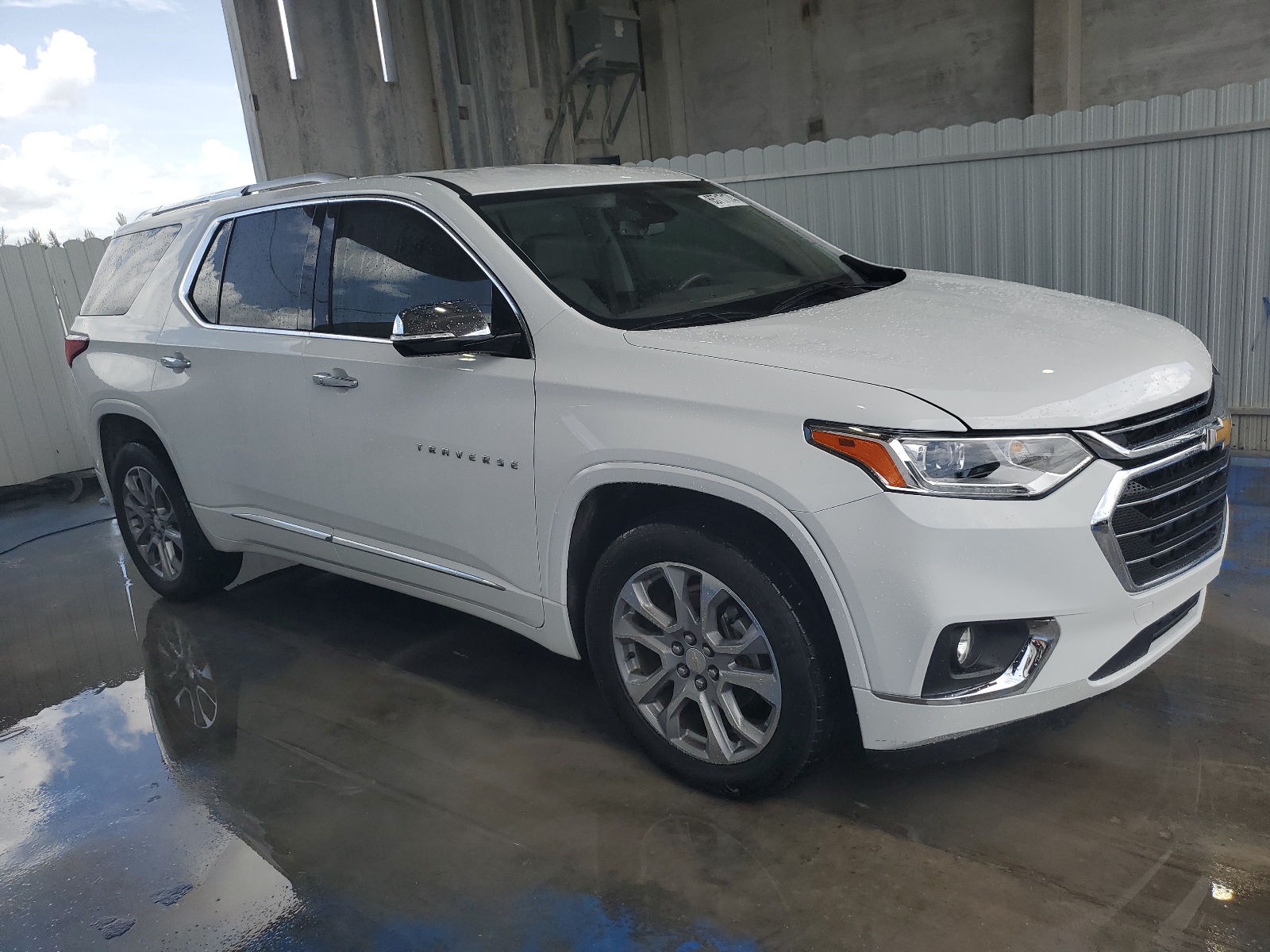 2018 Chevrolet Traverse Premier vin: 1GNERKKWXJJ132470