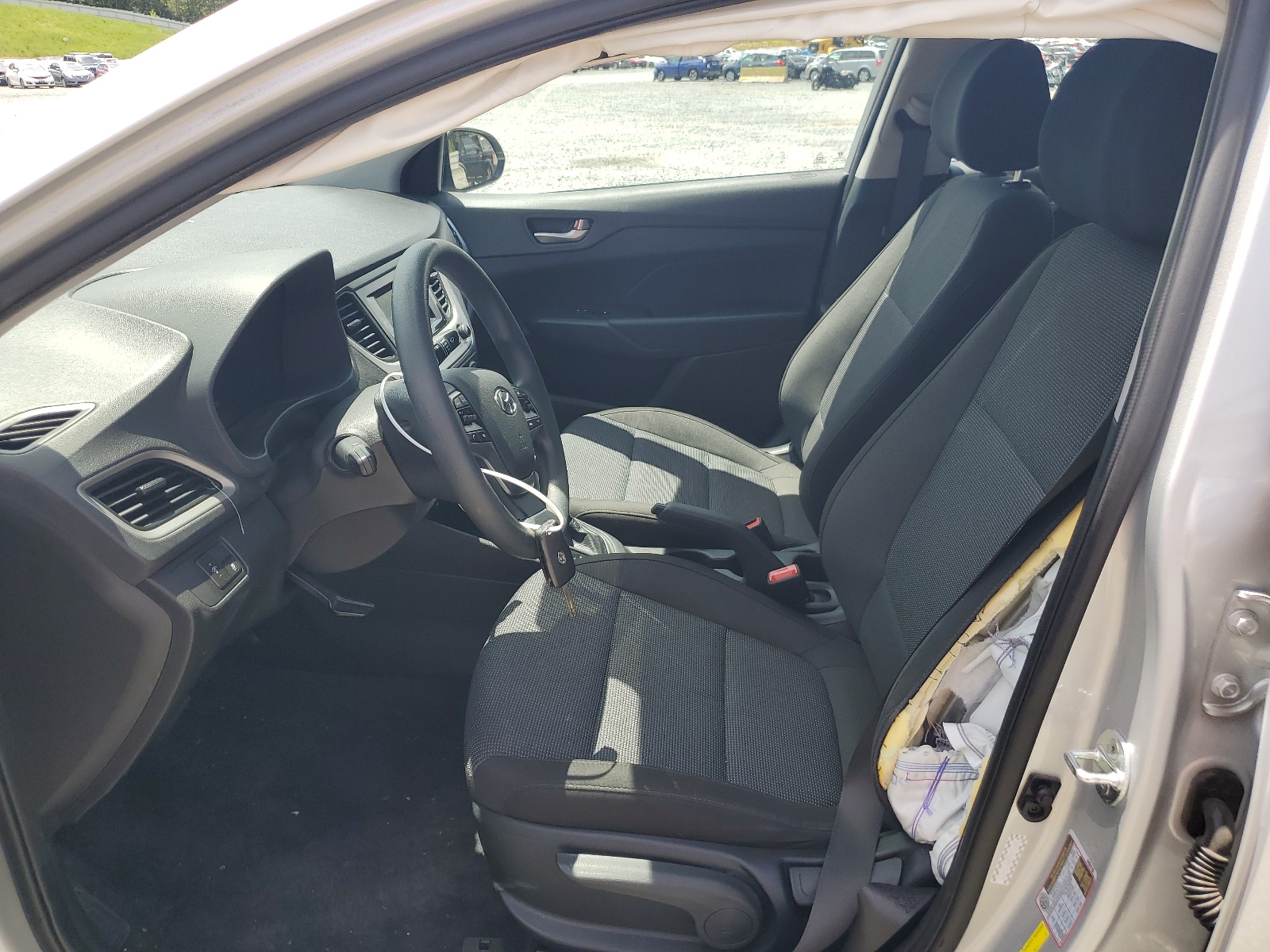 3KPC24A61ME131923 2021 Hyundai Accent Se