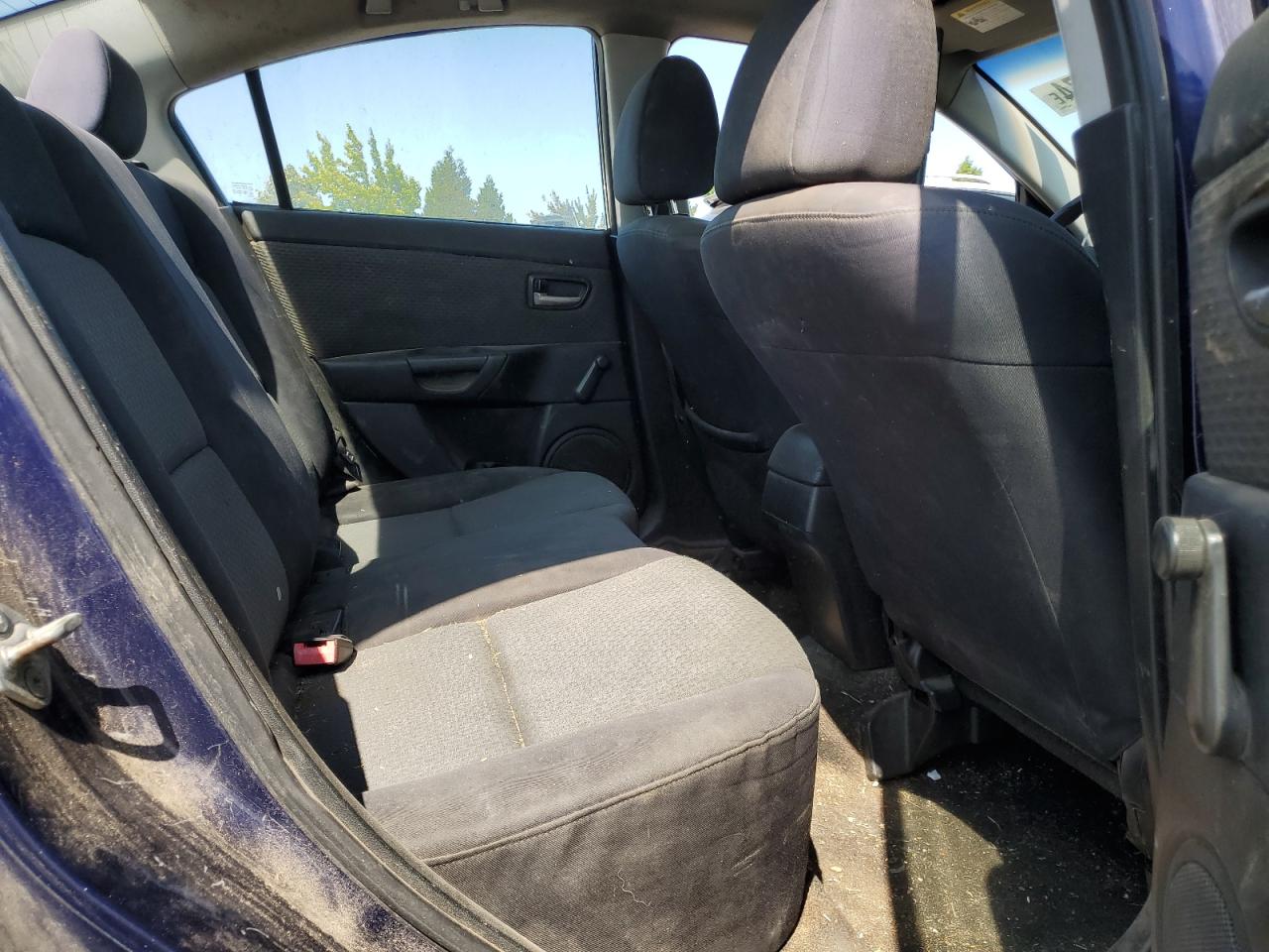 2004 Mazda 3 I VIN: JM1BK12F641120430 Lot: 64780674