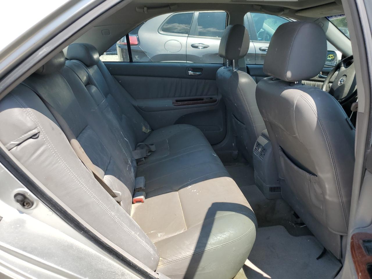 2004 Toyota Camry Le VIN: 4T1BE30K14U865633 Lot: 64986844