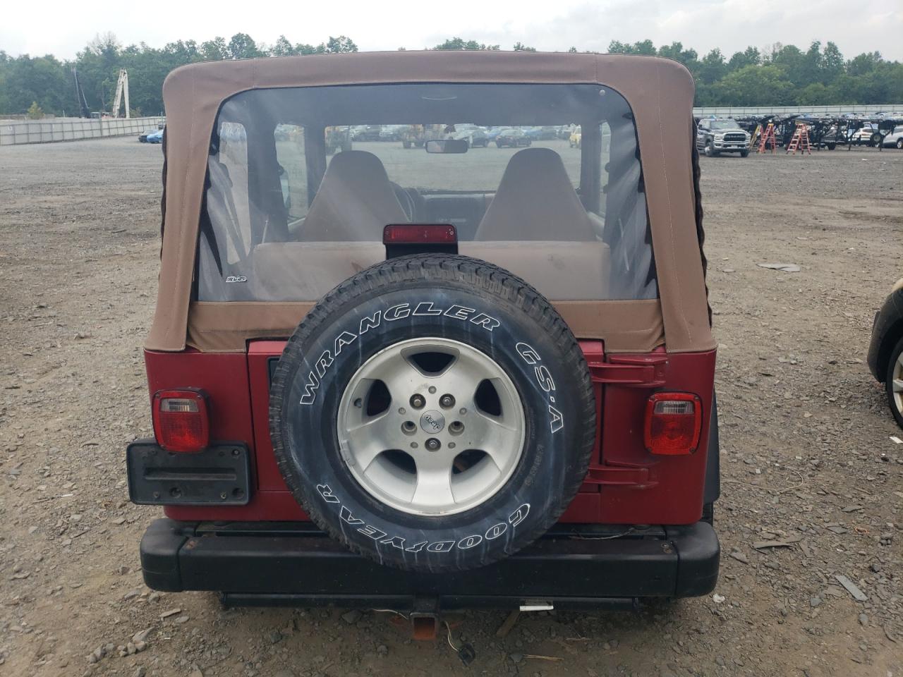 1999 Jeep Wrangler / Tj Sport VIN: 1J4FY19S3XP461637 Lot: 64699714