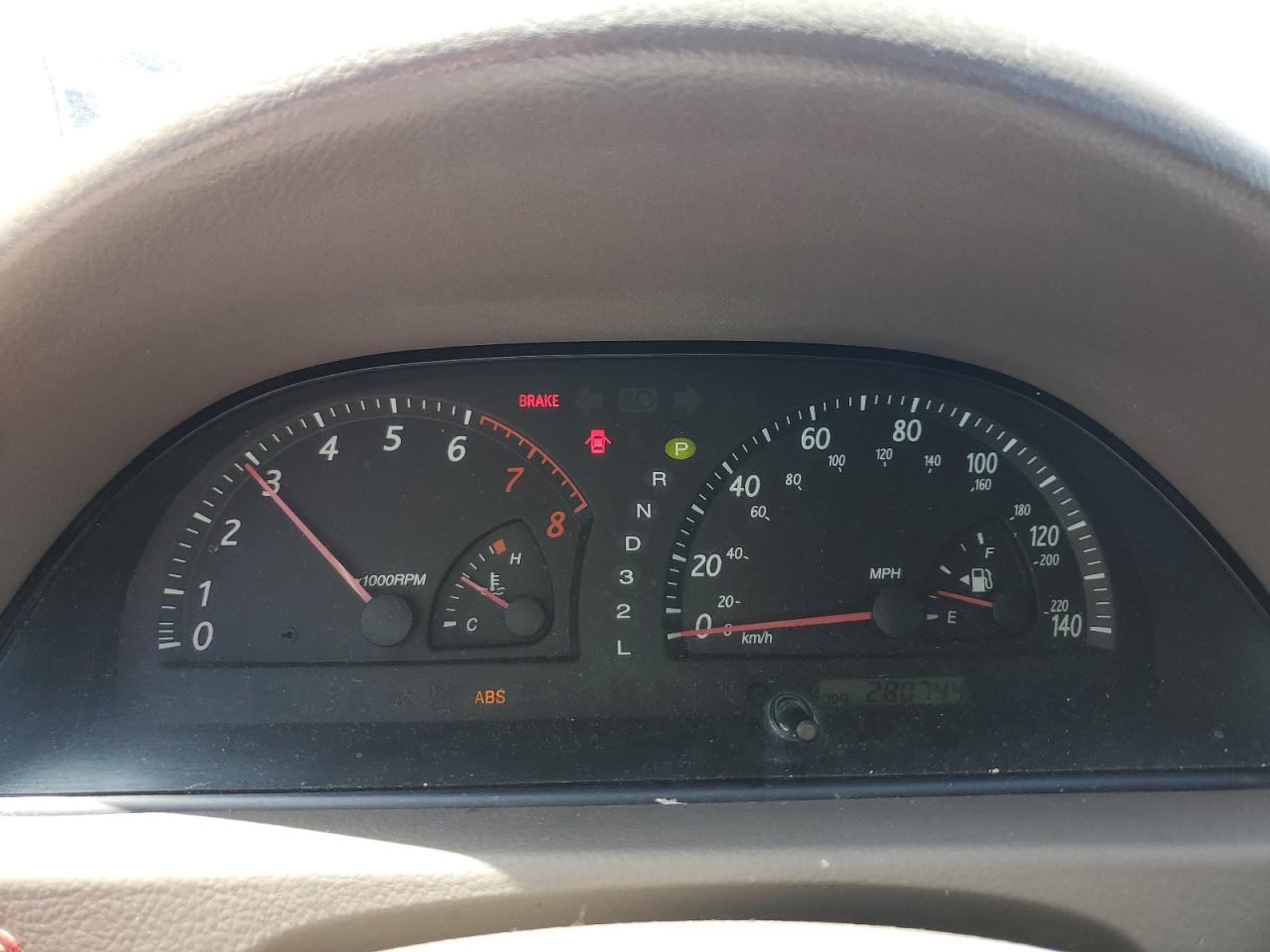 2004 Toyota Camry Le VIN: 4T1BF32K04U067117 Lot: 61570044