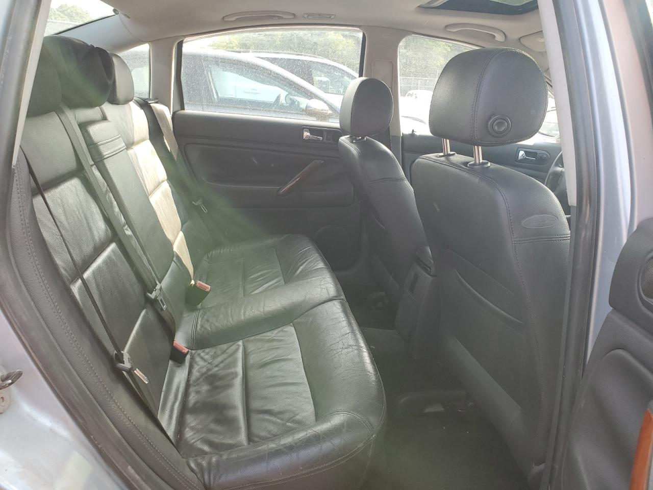 2004 Volkswagen Passat Glx 4Motion VIN: WVWTH63B54P157980 Lot: 62043494