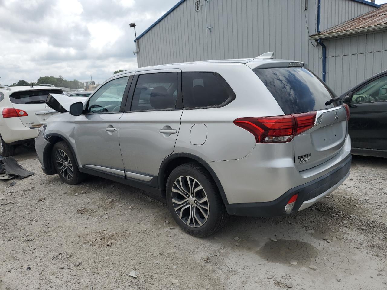 JA4AD2A34JJ001123 2018 MITSUBISHI OUTLANDER - Image 2