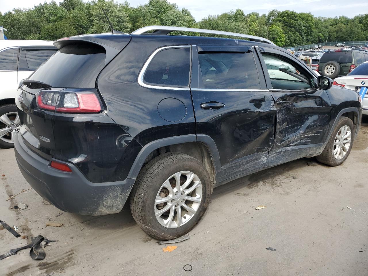 2019 Jeep Cherokee Latitude VIN: 1C4PJLCB5KD466495 Lot: 63070074