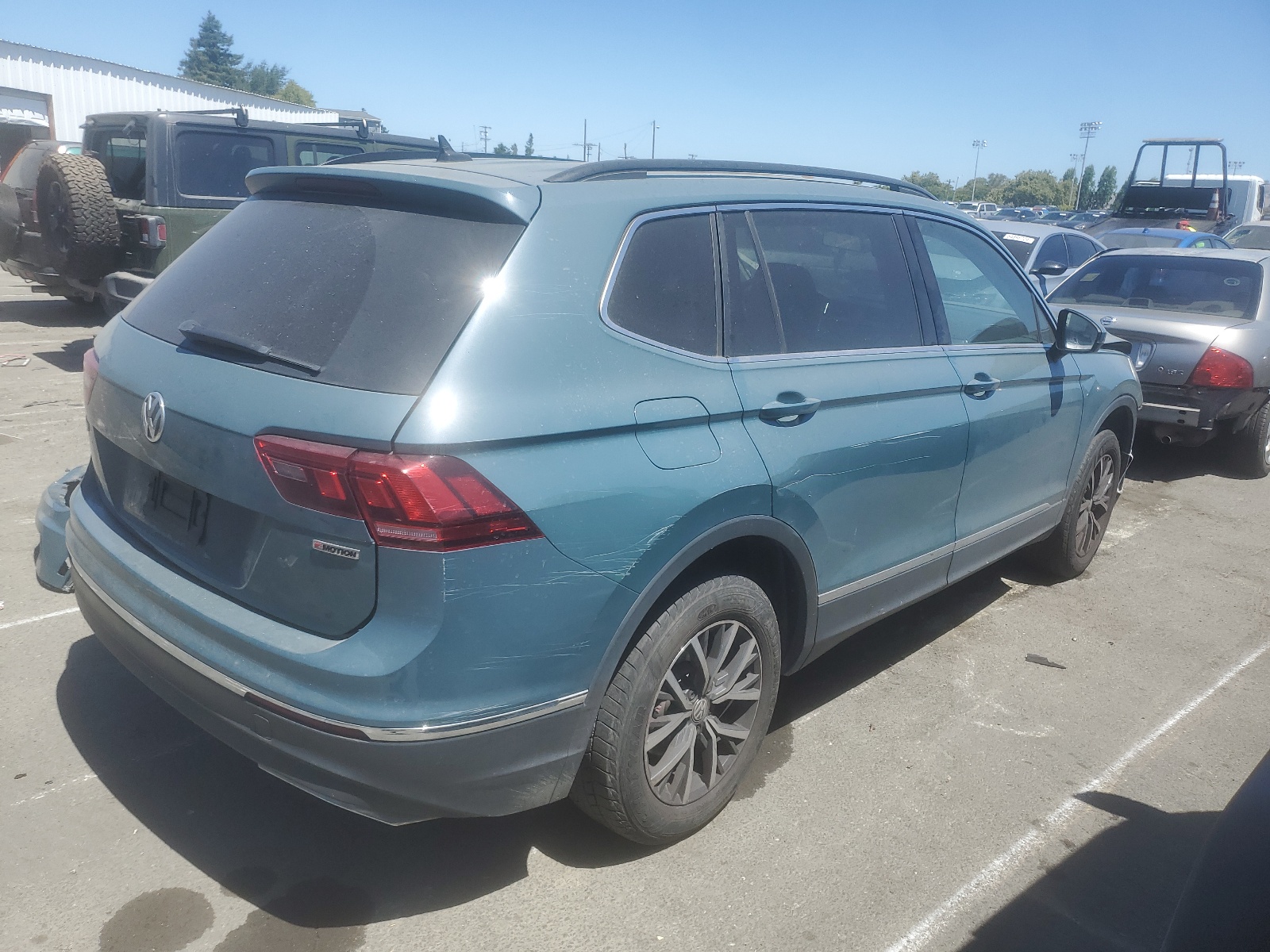 2020 Volkswagen Tiguan Se vin: 3VV2B7AX9LM108434