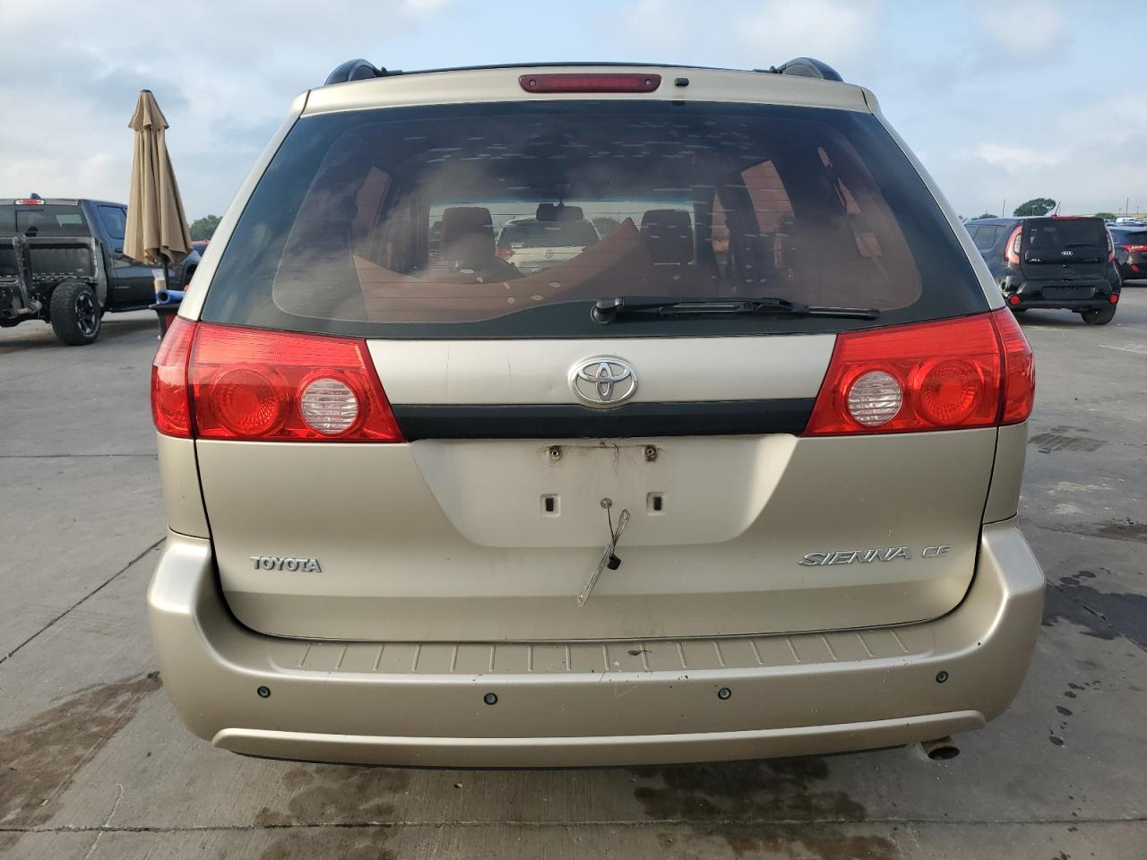 2010 Toyota Sienna Ce VIN: 5TDKK4CCXAS308131 Lot: 63694014