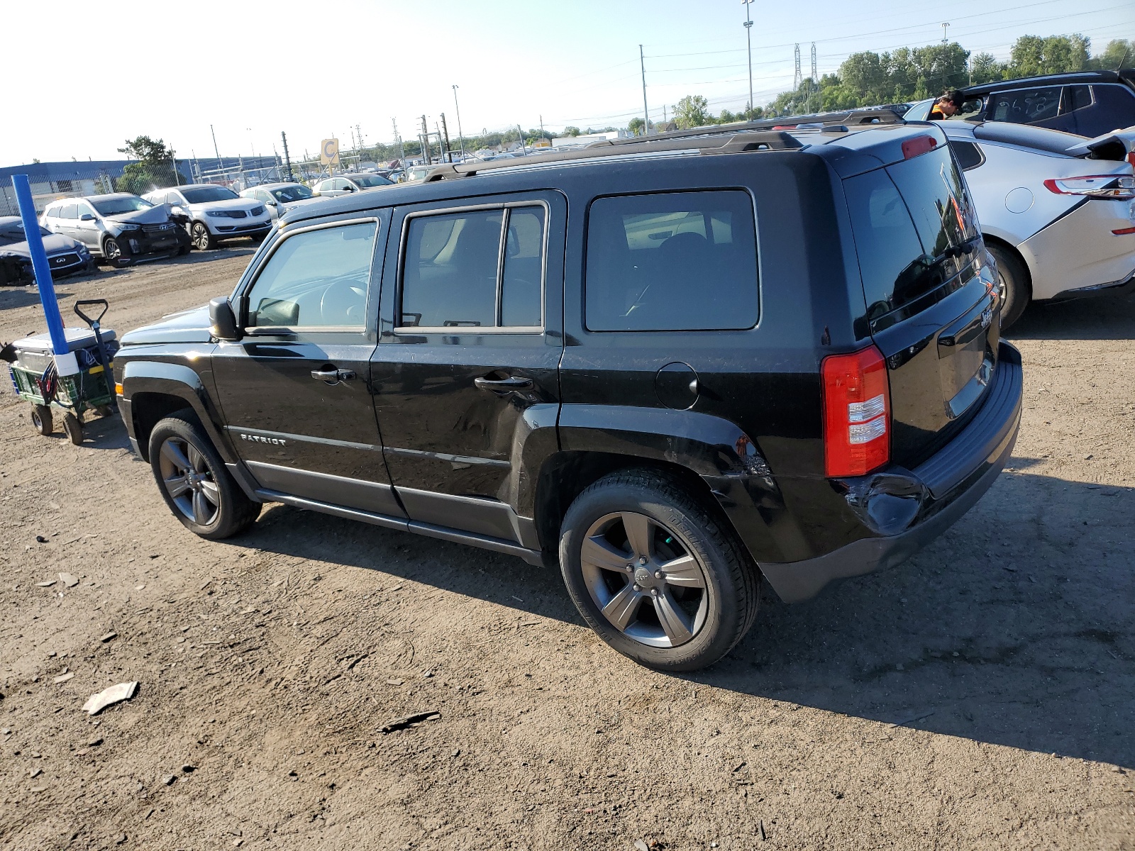 2014 Jeep Patriot Latitude vin: 1C4NJPFA5ED697029