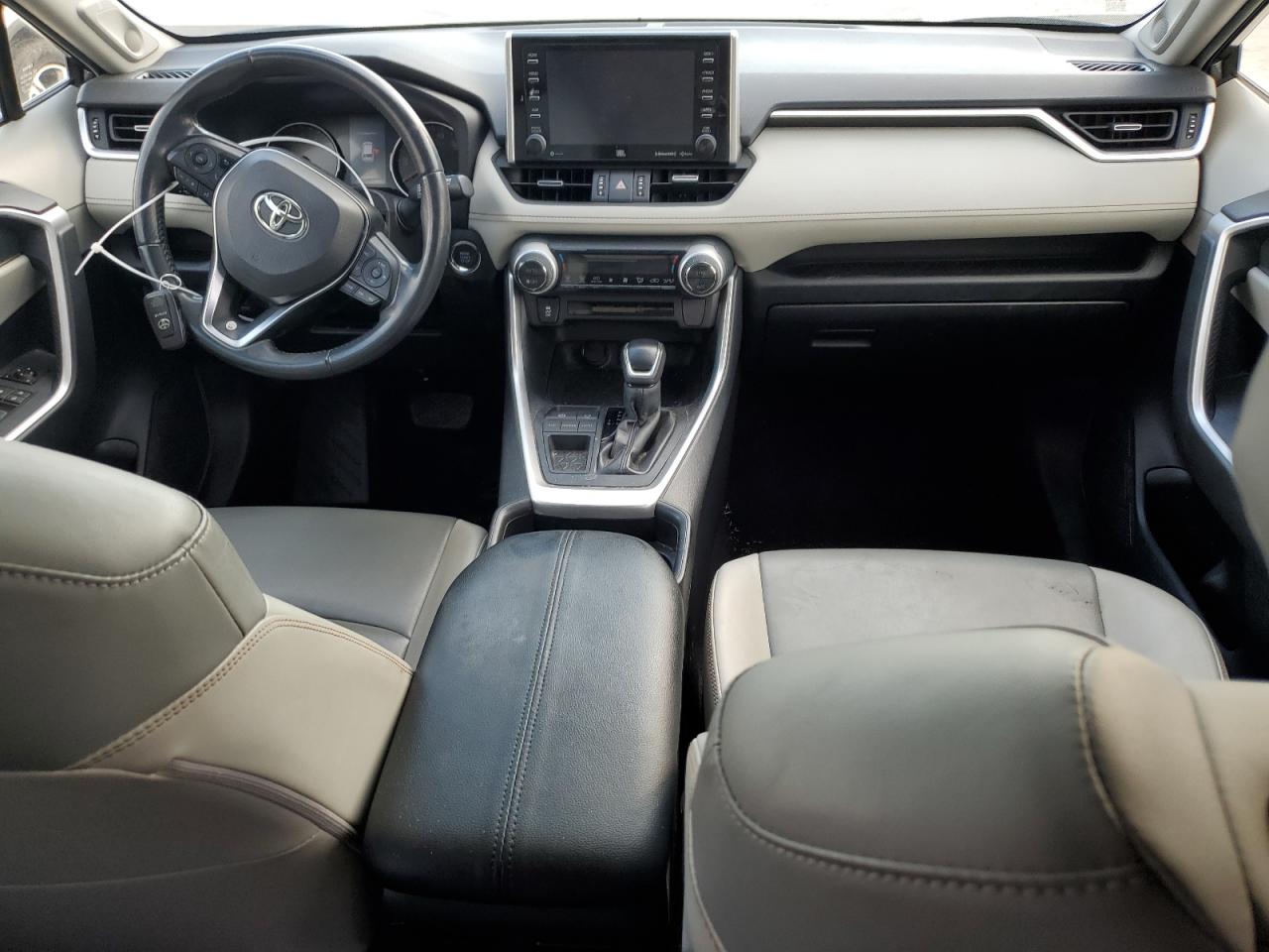 2019 Toyota Rav4 Xle Premium VIN: JTMC1RFV1KD512539 Lot: 63690044