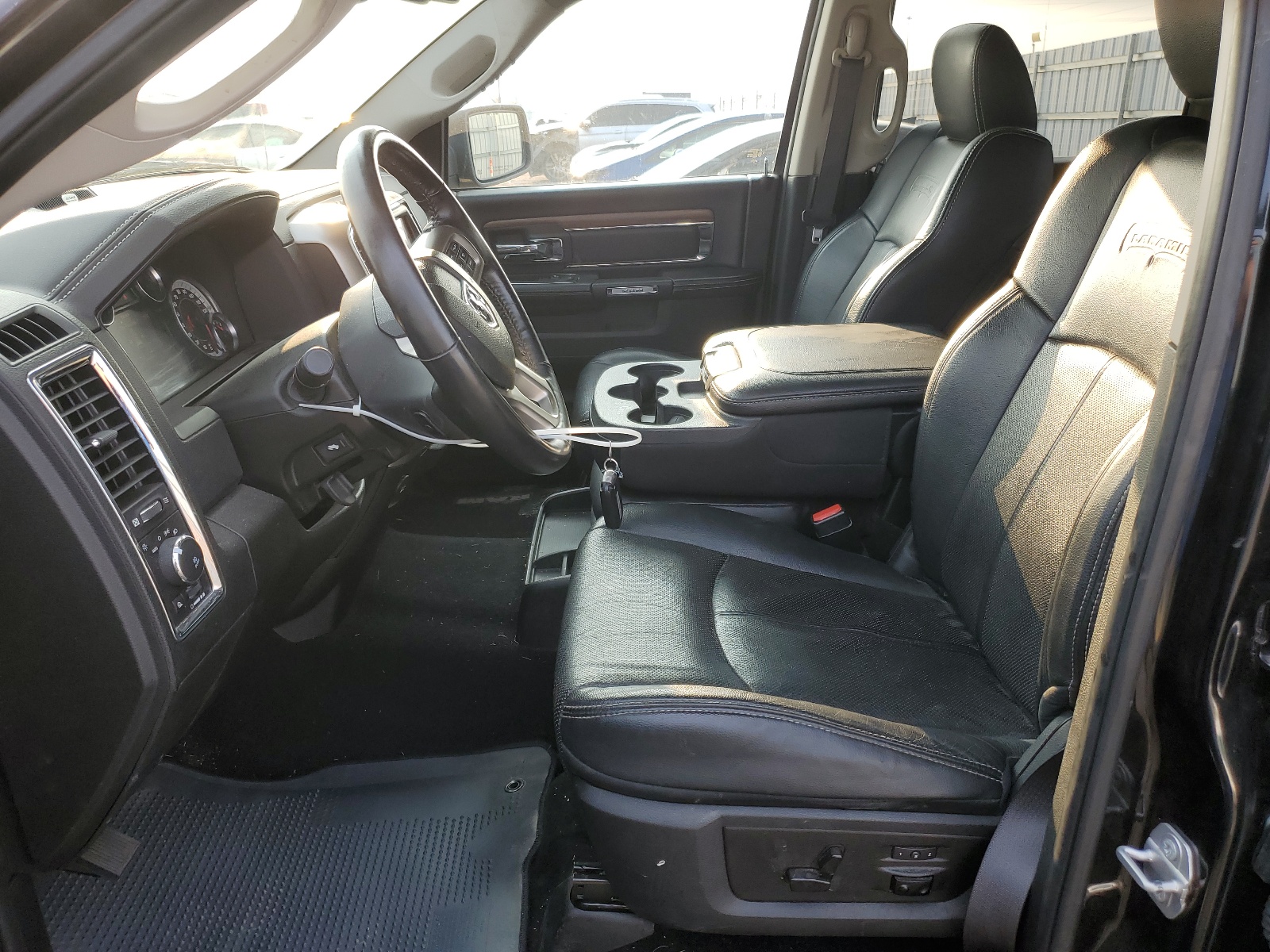 1C6RR7NM7JS353740 2018 Ram 1500 Laramie