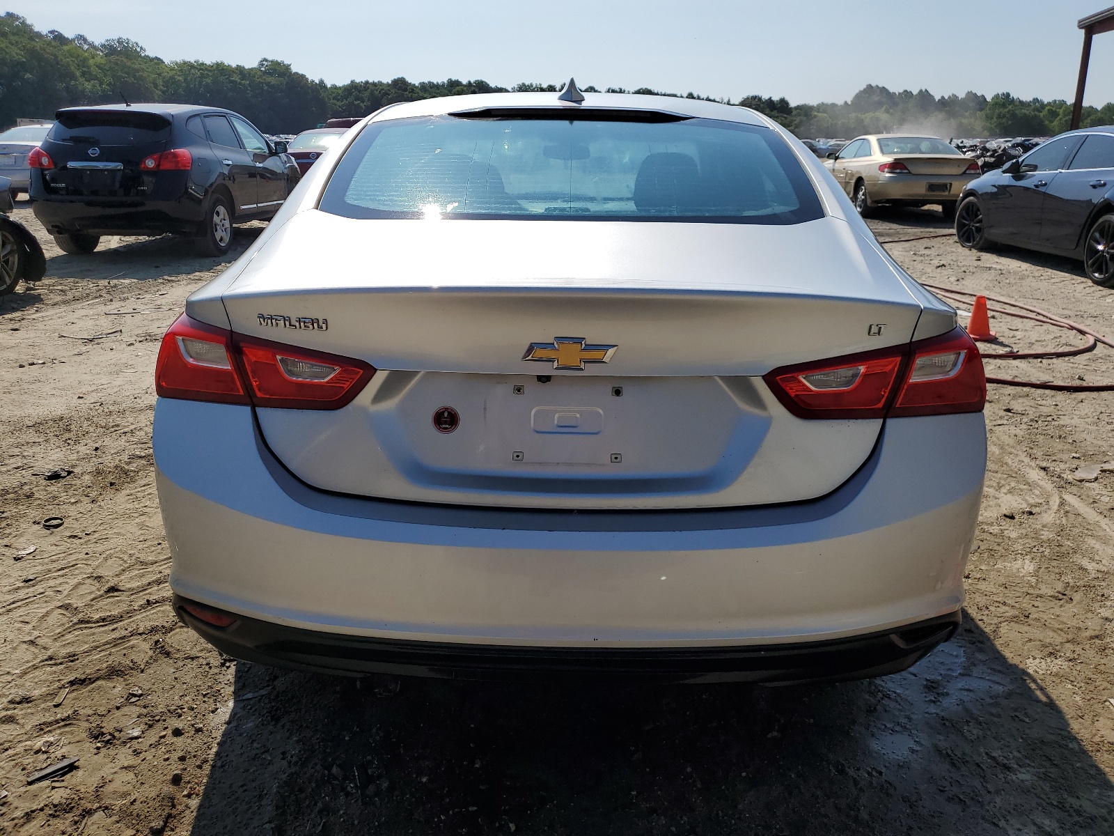 1G1ZD5ST8JF154611 2018 Chevrolet Malibu Lt