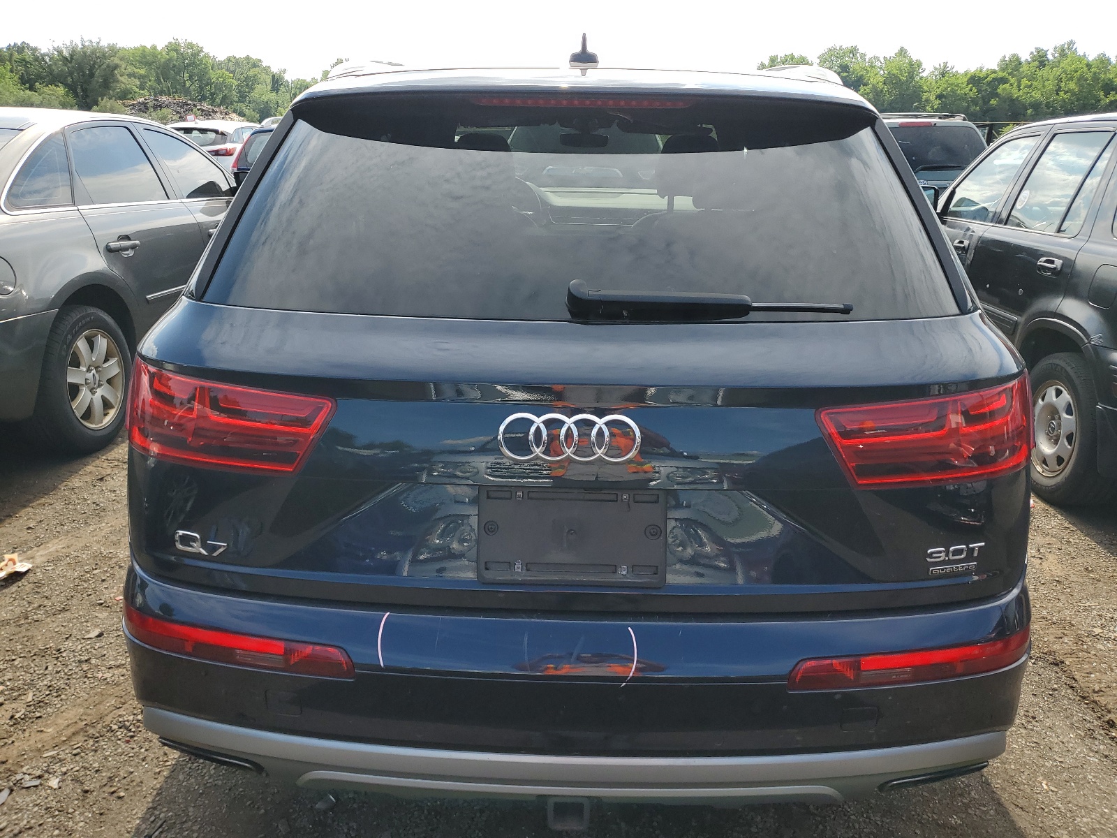 WA1VAAF79JD002475 2018 Audi Q7 Prestige