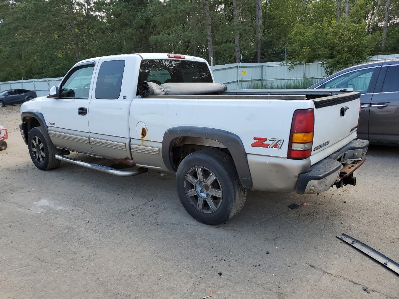 2000 Chevrolet Silverado K1500 VIN: 1GCEK19T2YE221276 Lot: 64704534