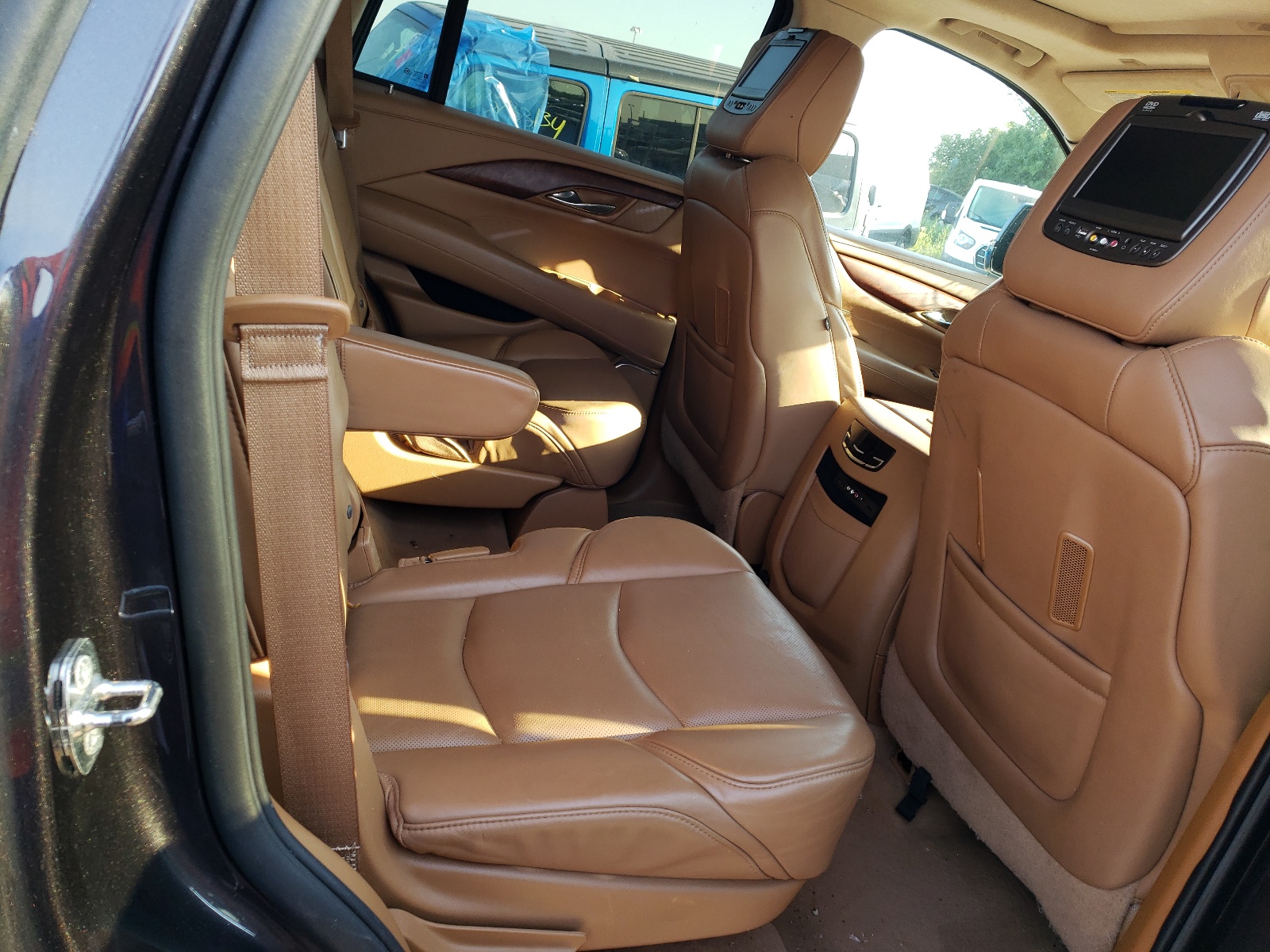 1GYS4PKJ9FR556933 2015 Cadillac Escalade Platinum