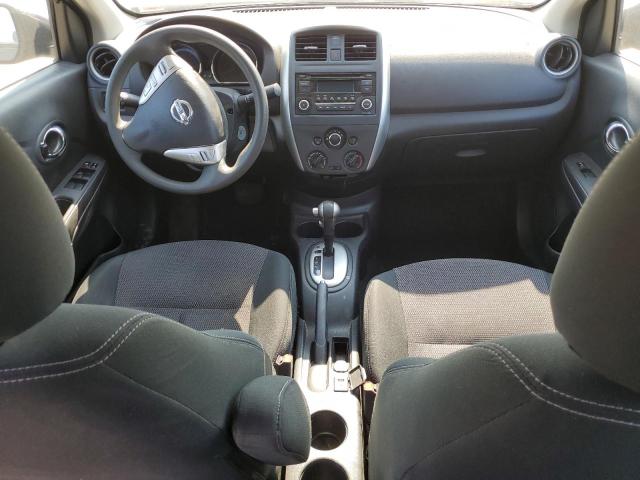 Седани NISSAN VERSA 2015 Сірий