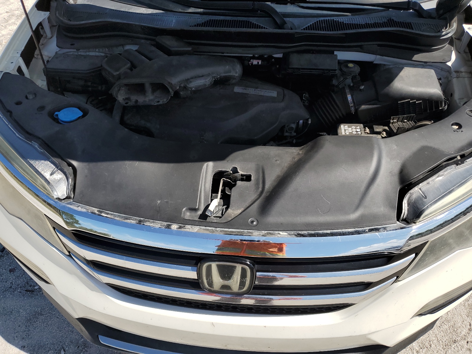 5FNYF6H06GB052253 2016 Honda Pilot Elite