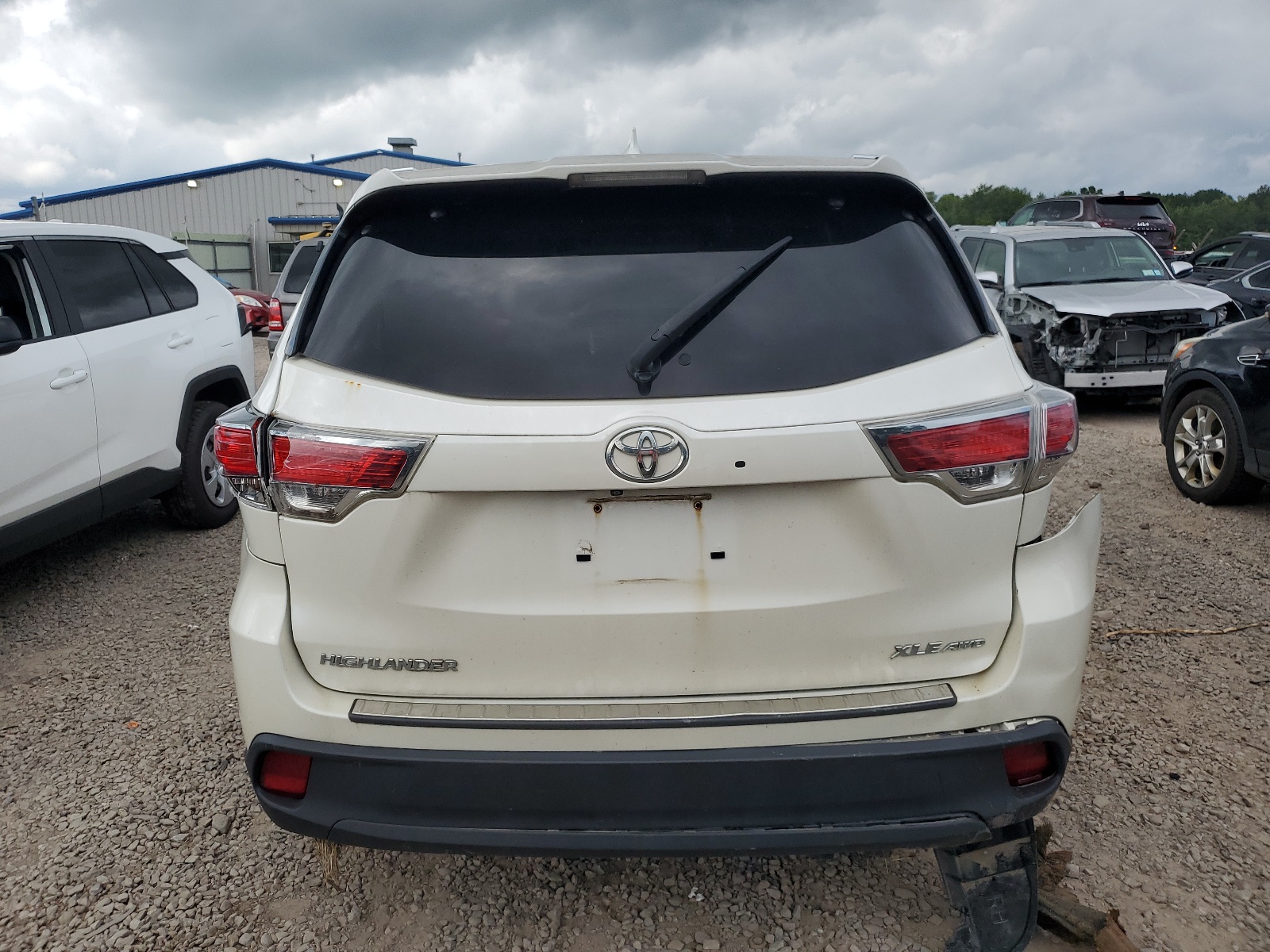 5TDJKRFH7FS098143 2015 Toyota Highlander Xle