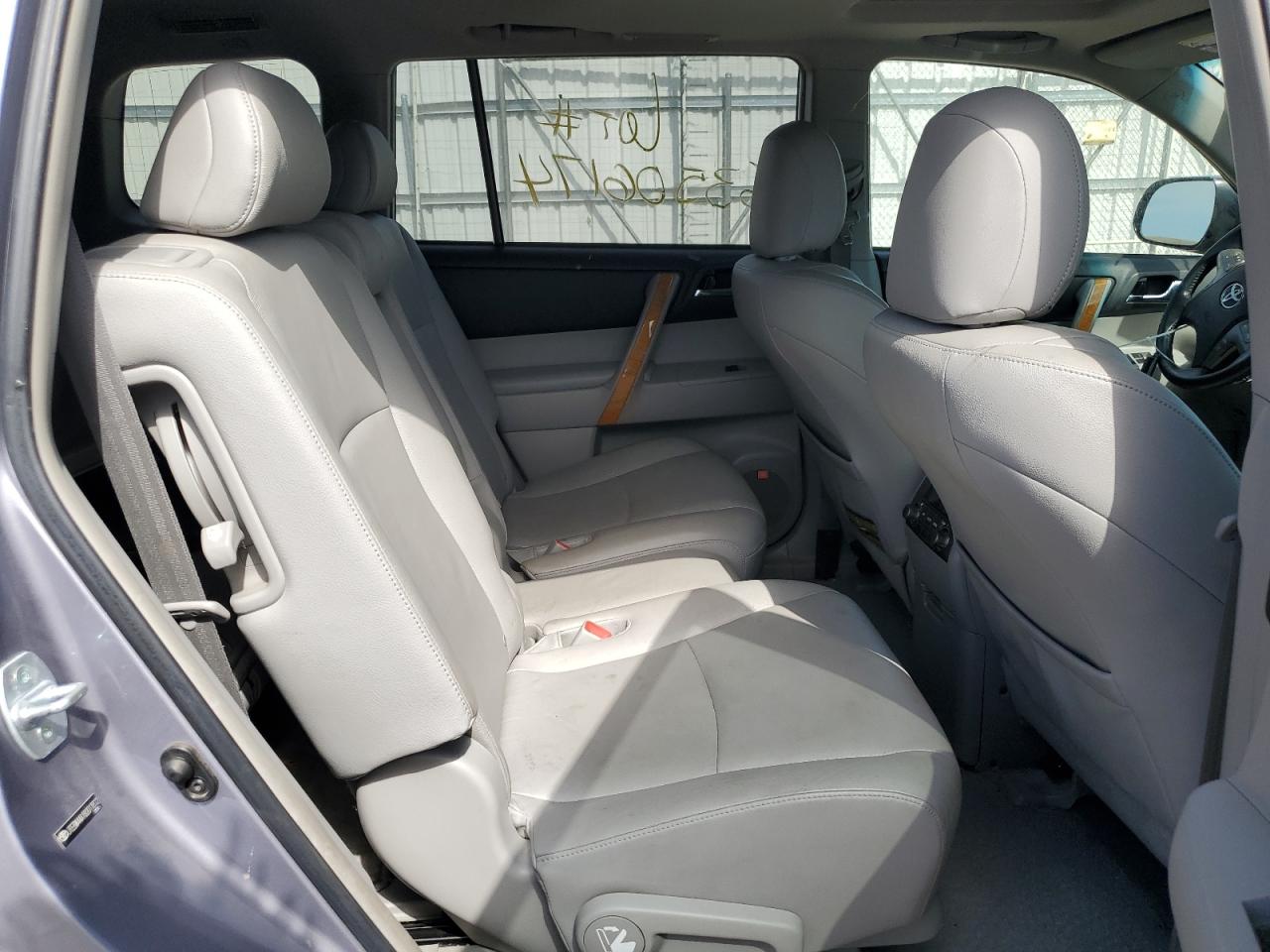 2008 Toyota Highlander Hybrid Limited VIN: JTEEW44A182011812 Lot: 63506174