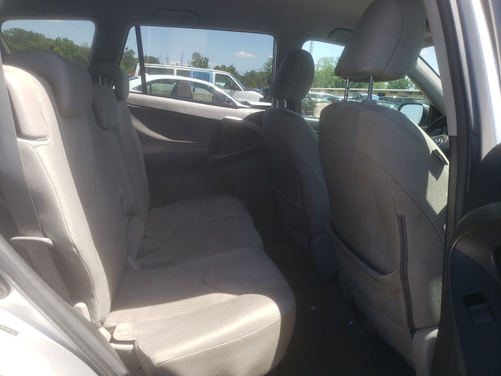 2T3BF4DV4BW112612 2011 Toyota Rav4