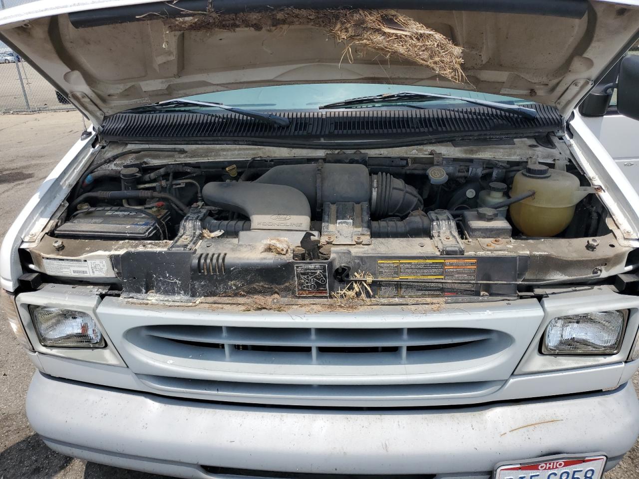 1998 Ford Econoline E150 Van VIN: 1FTRE1425WHA04422 Lot: 64012574