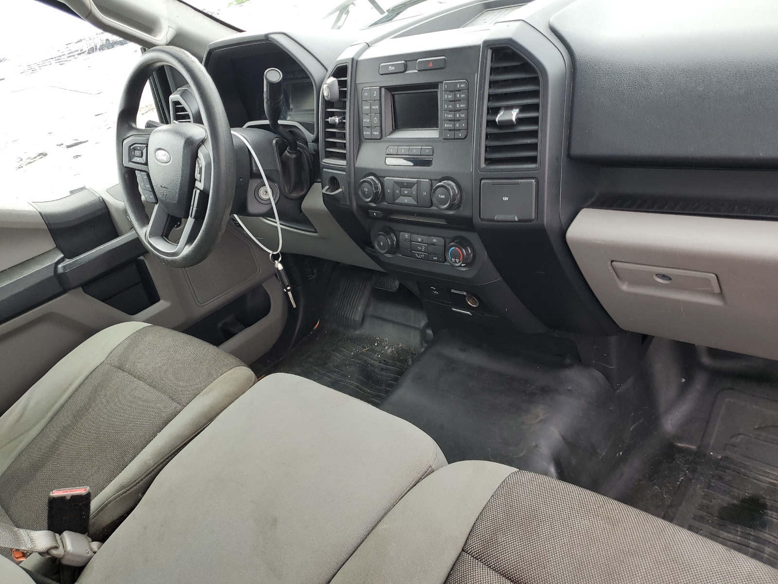 1FTMF1C83HKC39405 2017 Ford F150