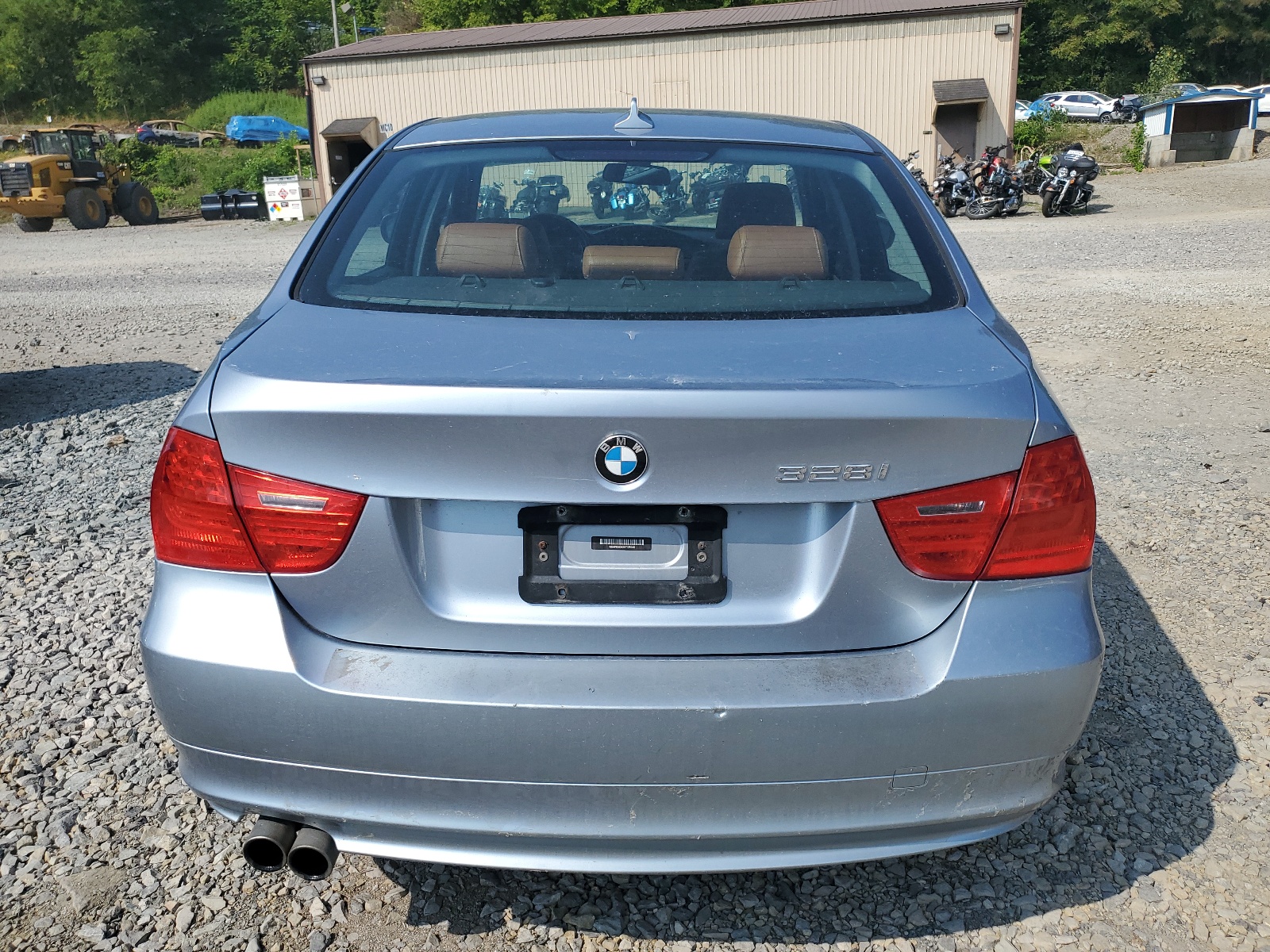 WBAPK5C50BF125249 2011 BMW 328 Xi Sulev