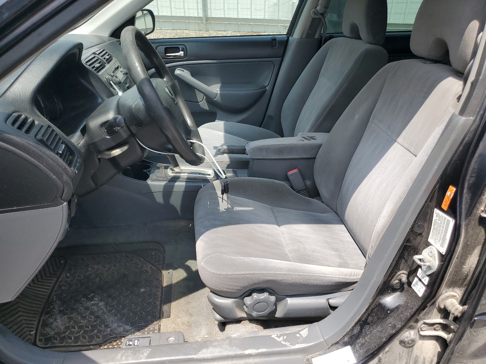 2HGES165X3H594090 2003 Honda Civic Lx