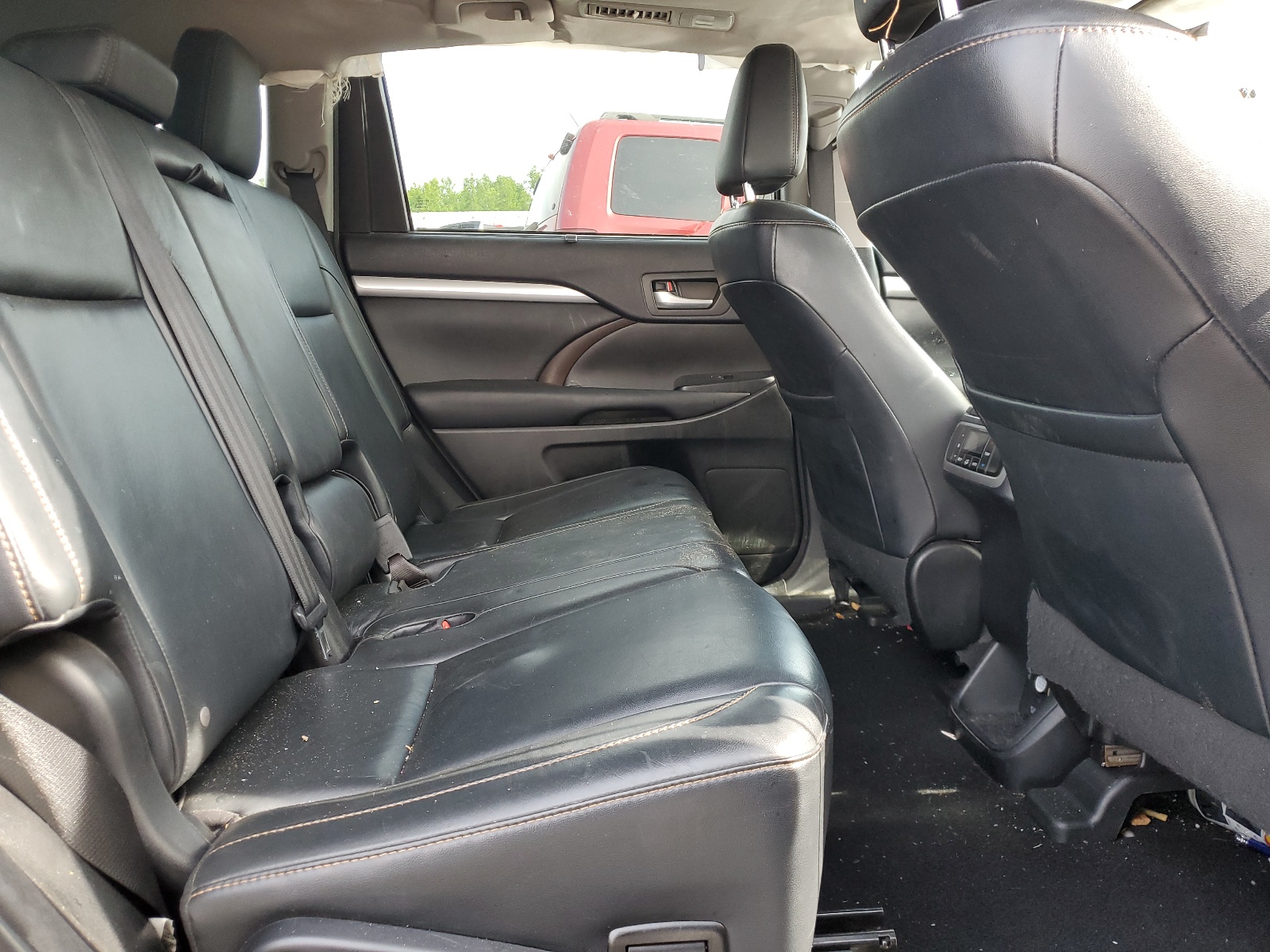 5TDJKRFH0GS226479 2016 Toyota Highlander Xle