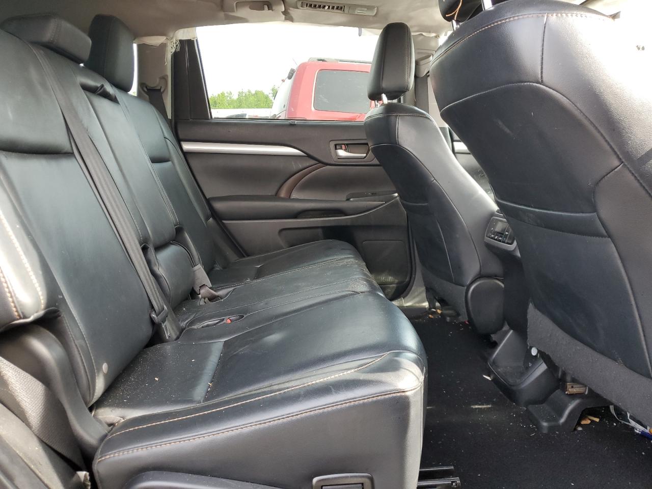 2016 Toyota Highlander Xle VIN: 5TDJKRFH0GS226479 Lot: 62078374