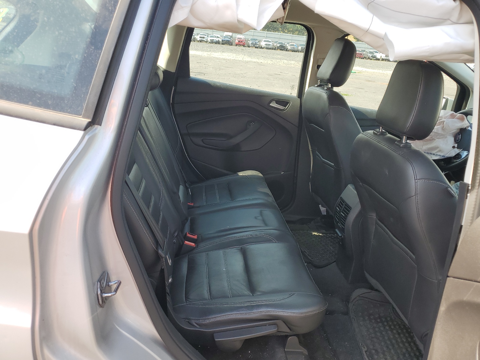 1FADP5AU2JL101543 2018 Ford C-Max Se