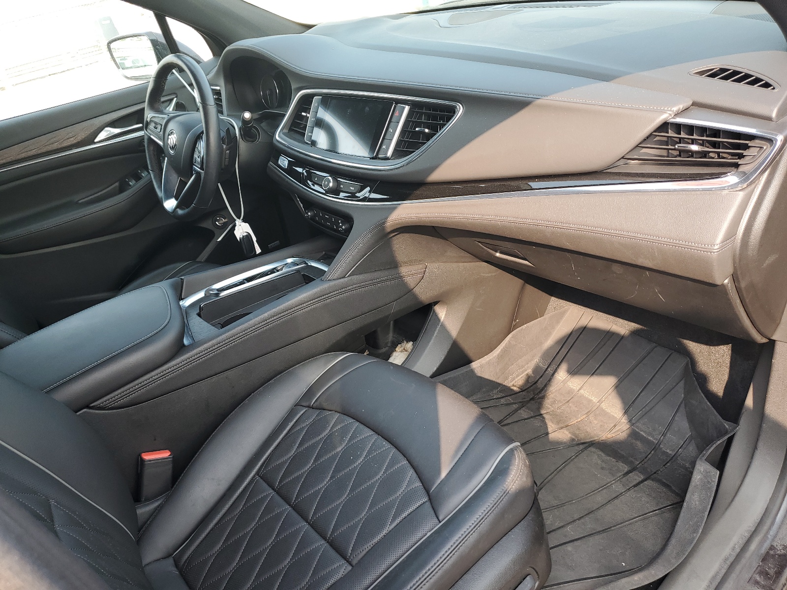 5GAEVCKW3NJ102910 2022 Buick Enclave Avenir