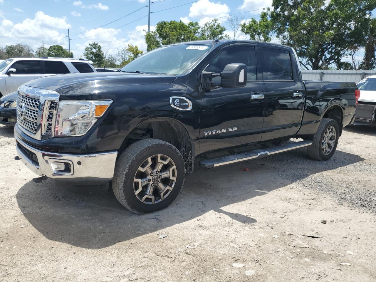 2017 Nissan Titan Xd Sl vin: 1N6BA1F4XHN565096