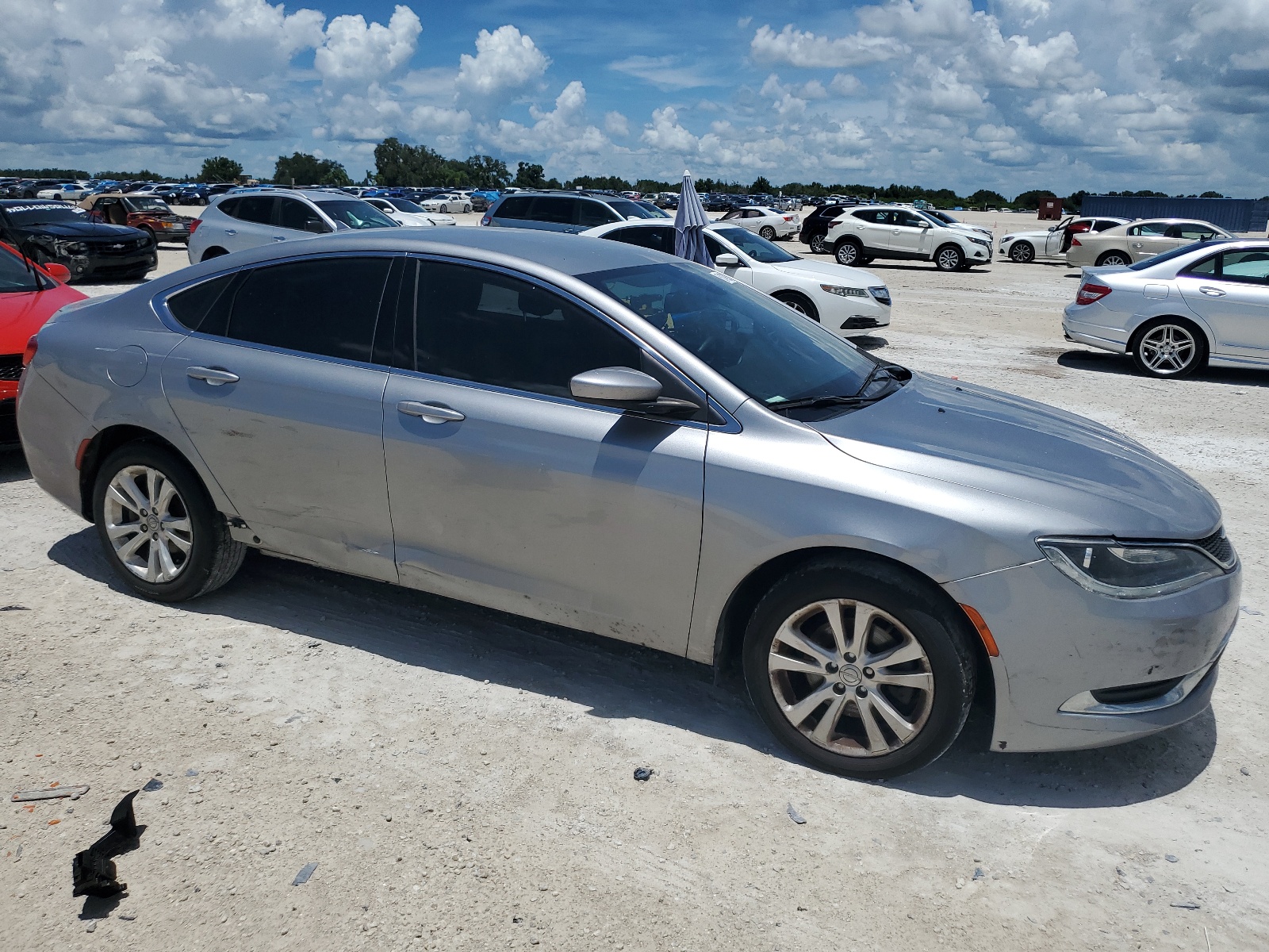 2016 Chrysler 200 Limited vin: 1C3CCCAB2GN195574