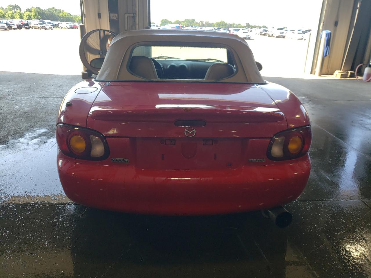 1999 Mazda Mx-5 Miata VIN: JM1NB3532X0127704 Lot: 62625914