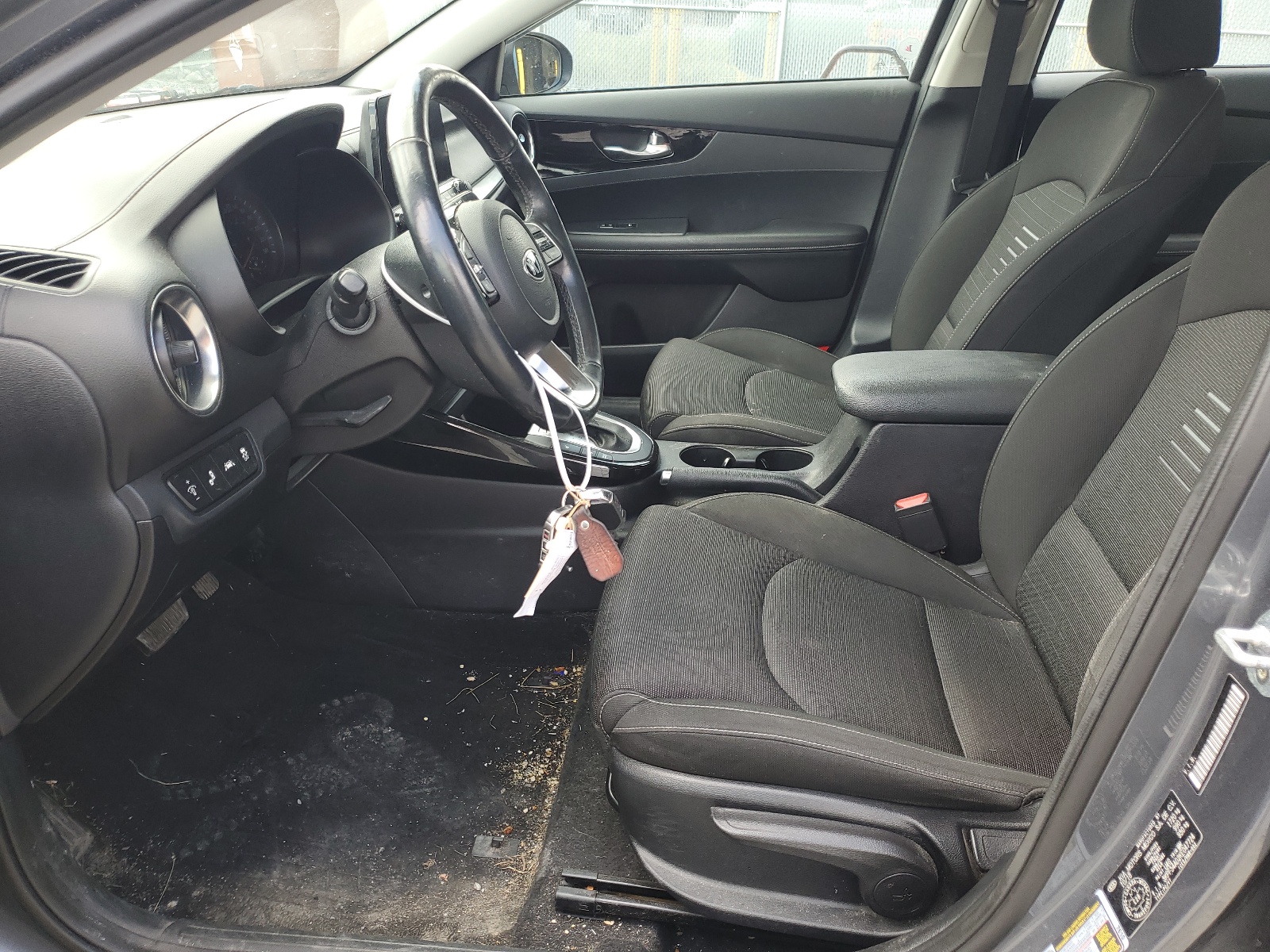 3KPF54AD2KE047724 2019 Kia Forte Ex