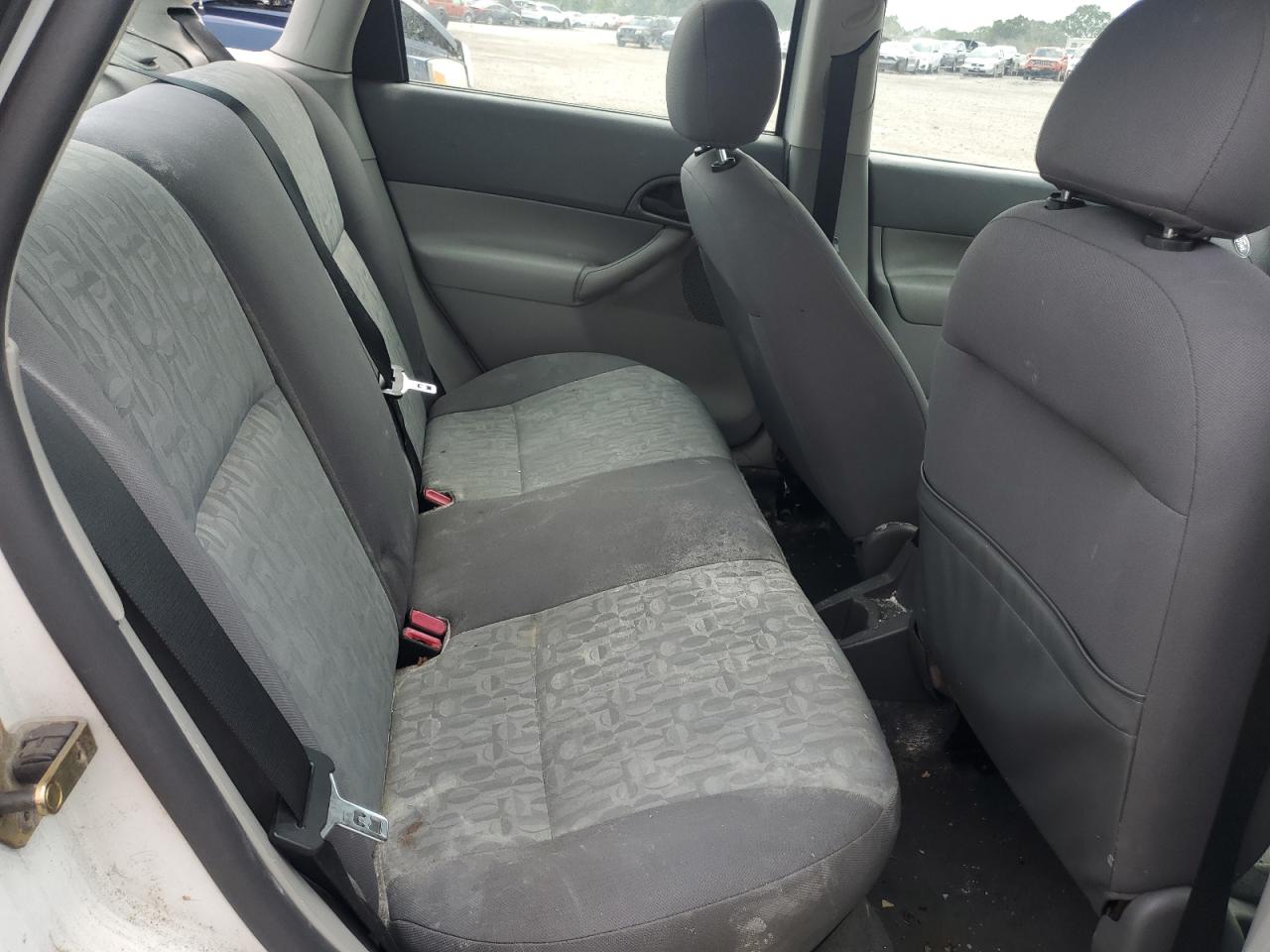1FAFP34N15W201879 2005 Ford Focus Zx4
