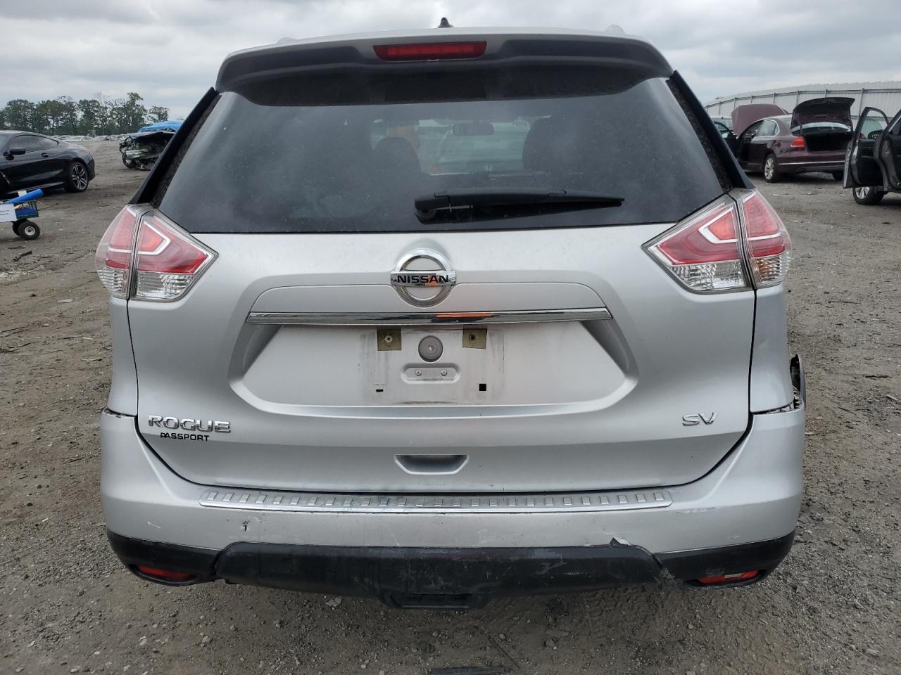 2015 Nissan Rogue S VIN: KNMAT2MT2FP575695 Lot: 65315164