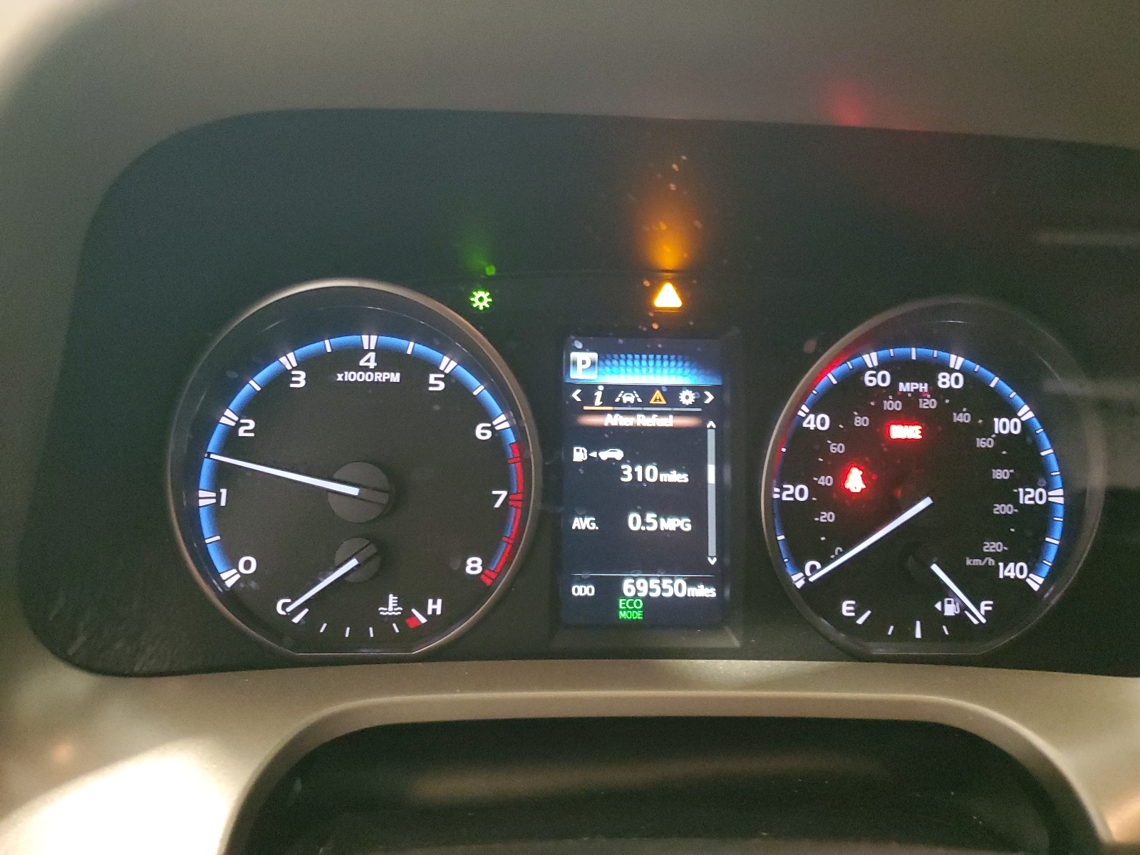 2T3BFREVXJW856368 2018 Toyota Rav4 Le