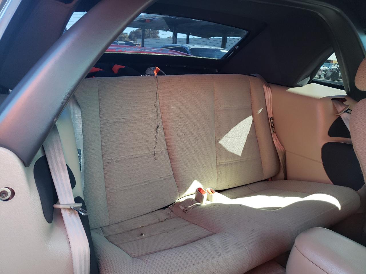 2000 Ford Mustang VIN: 1FAFP4443YF261647 Lot: 61147014