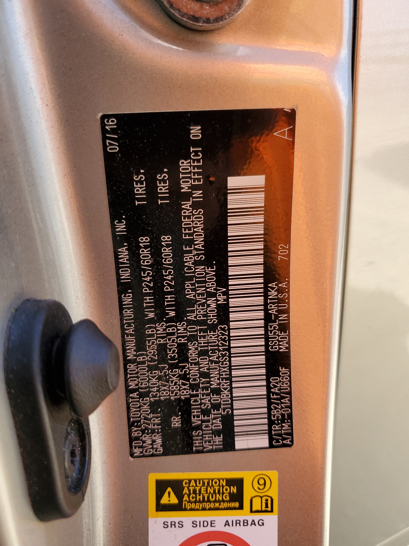 5TDBKRFHXGS312323 2016 Toyota Highlander Le