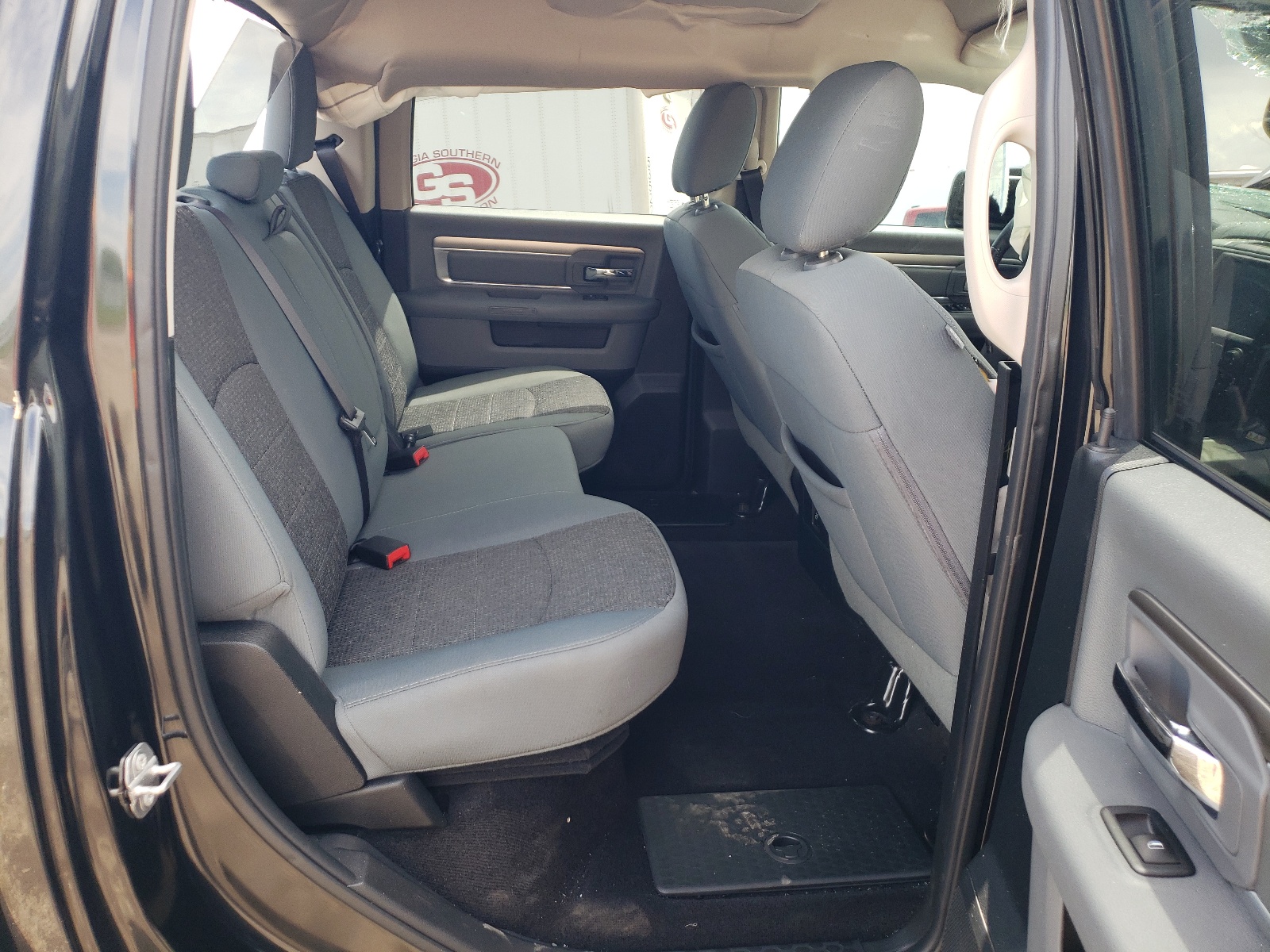 1C6RR6LT7HS561910 2017 Ram 1500 Slt