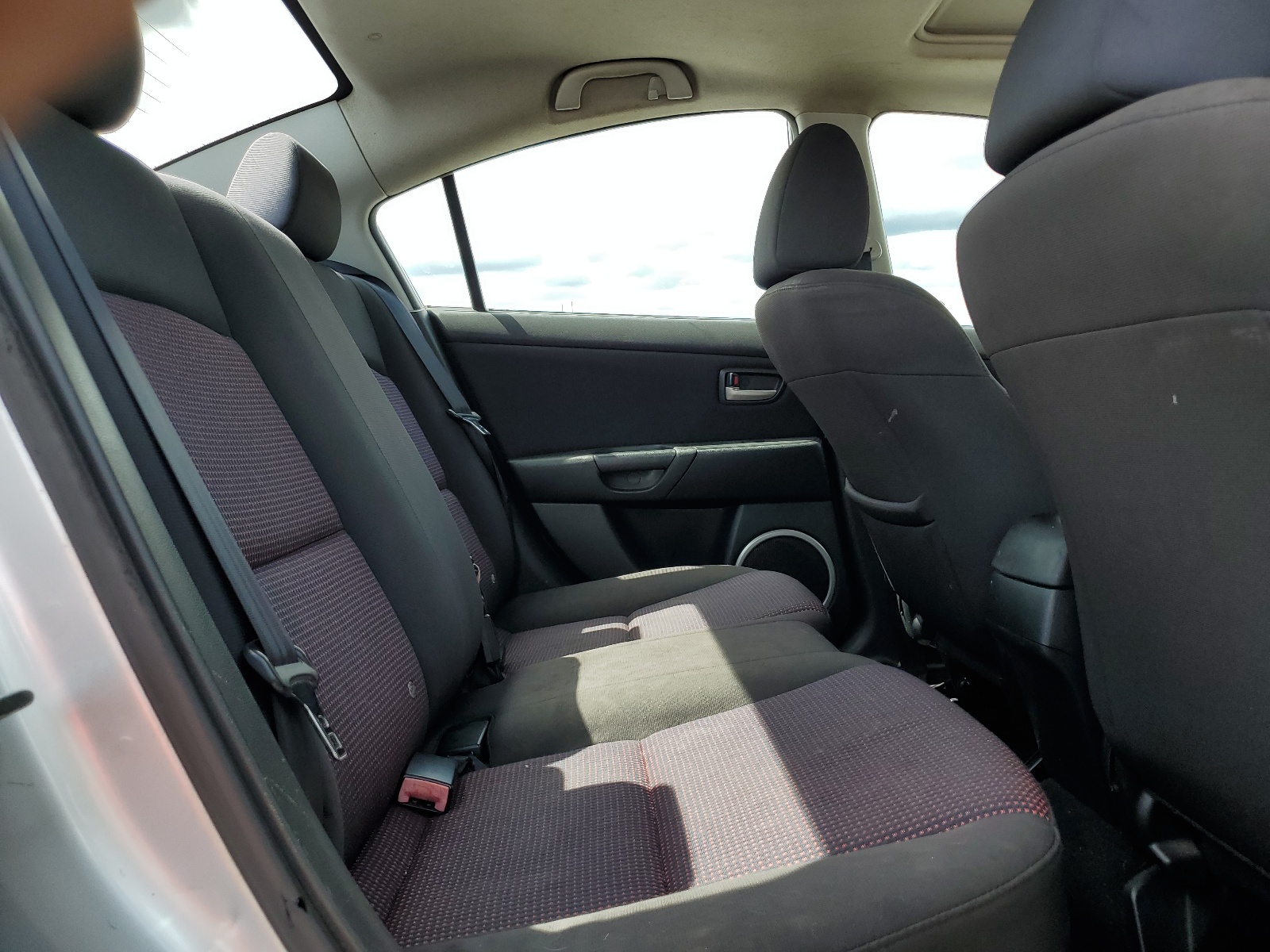 JM1BK123441188909 2004 Mazda 3 S